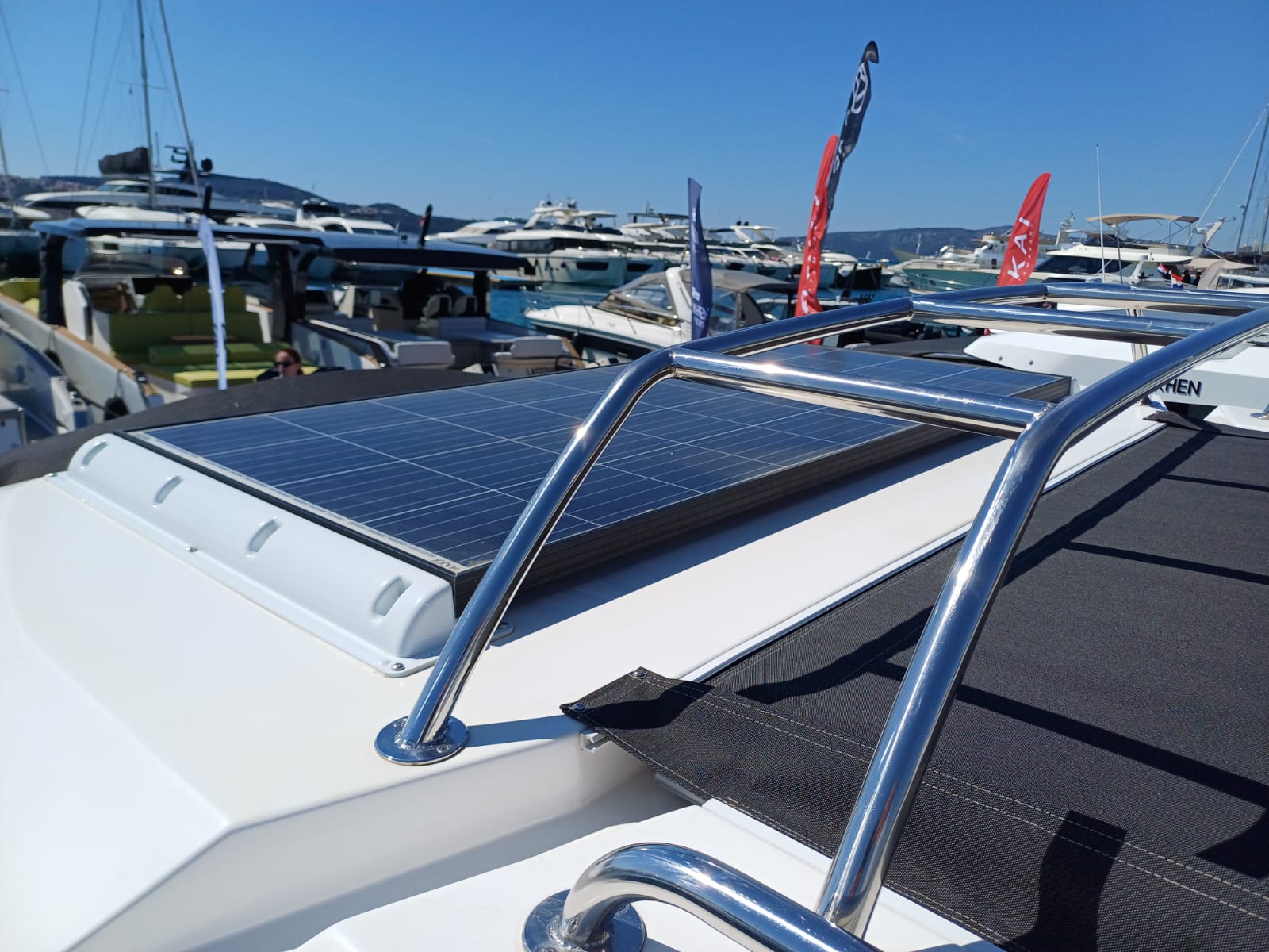 ŠOLTA - Motor Yat içinde Seget Donji