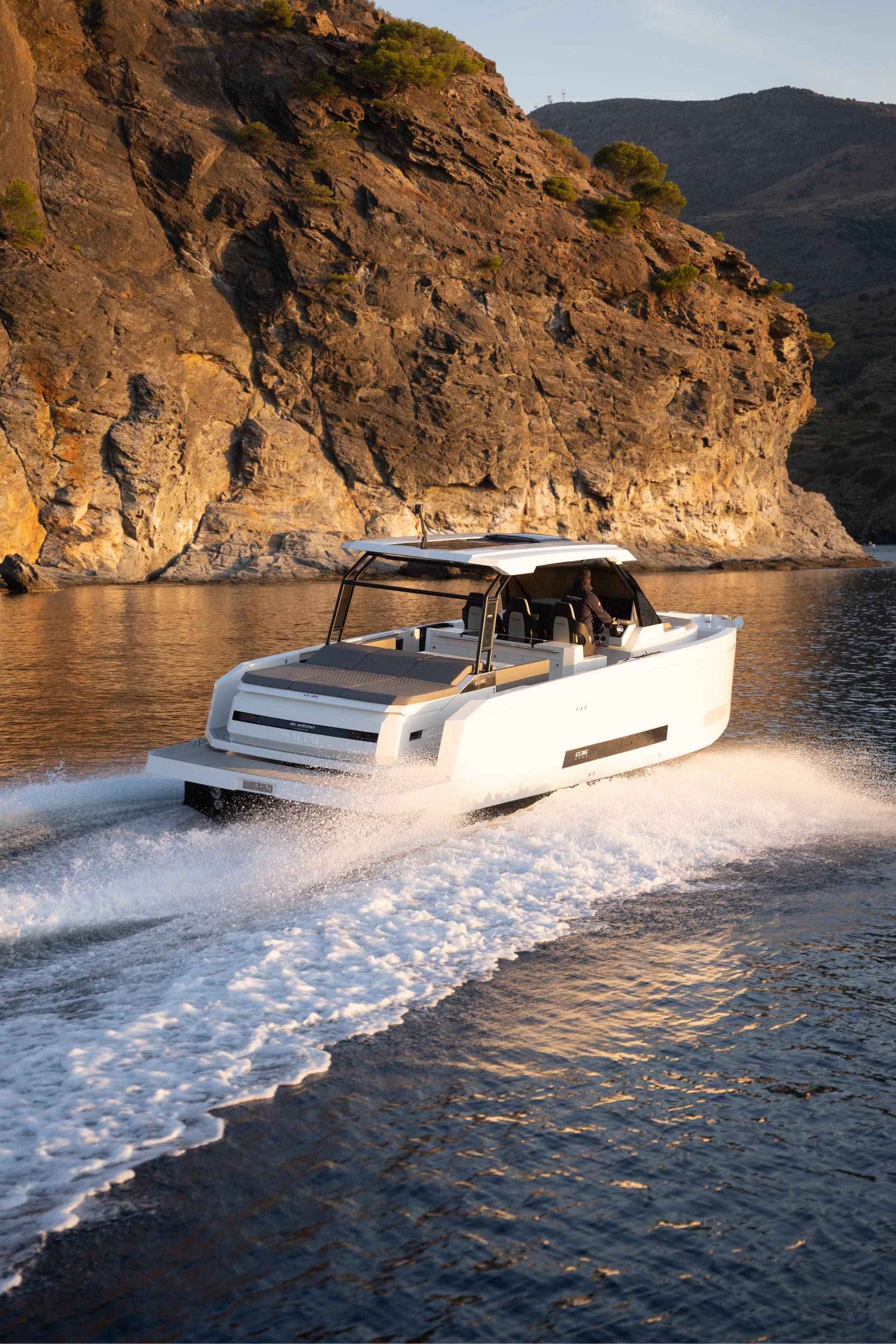 Zagreb - Motor Yacht in Seget Donji