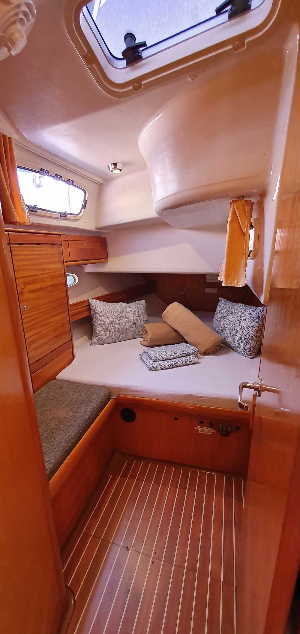 Led Zeppelin - Sailboat in Bilice