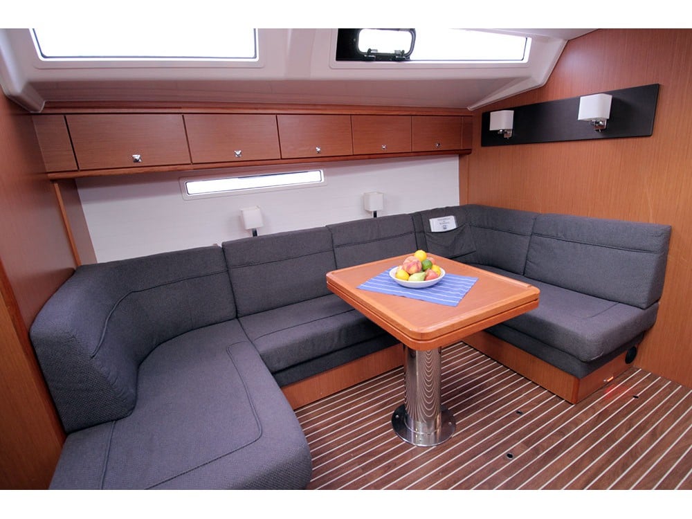 Maximum - Sailboat in S'Arenal