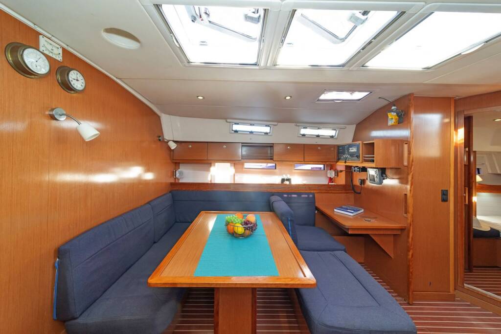 COSTA COSTA - Sailboat in Volos