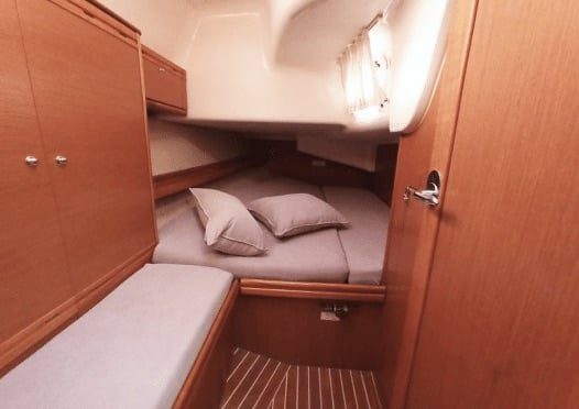 Santana - Sailboat in Volos