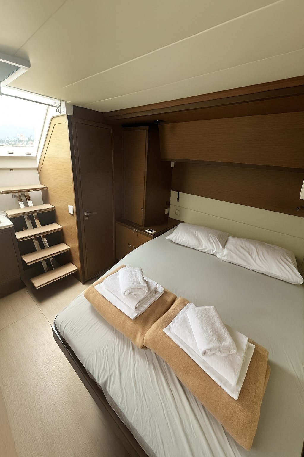 ORION STAR - Catamaran in Volos