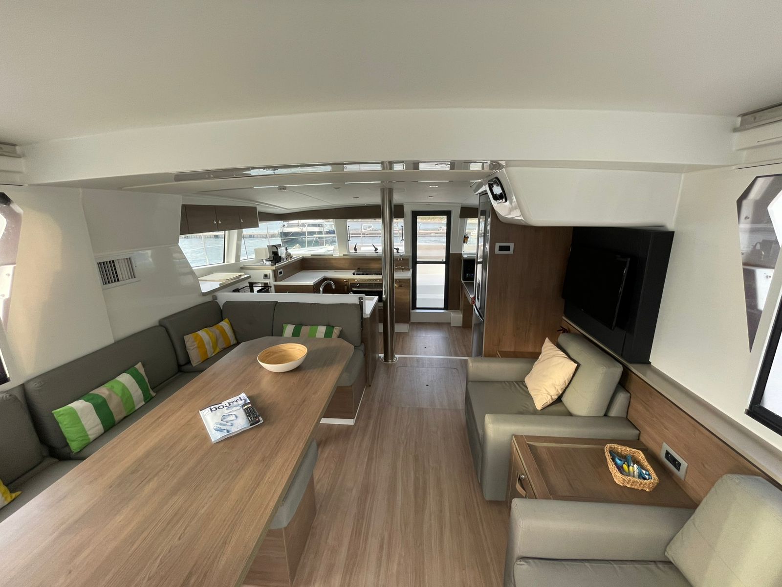 Kebifor - Katamaran içinde Palairos