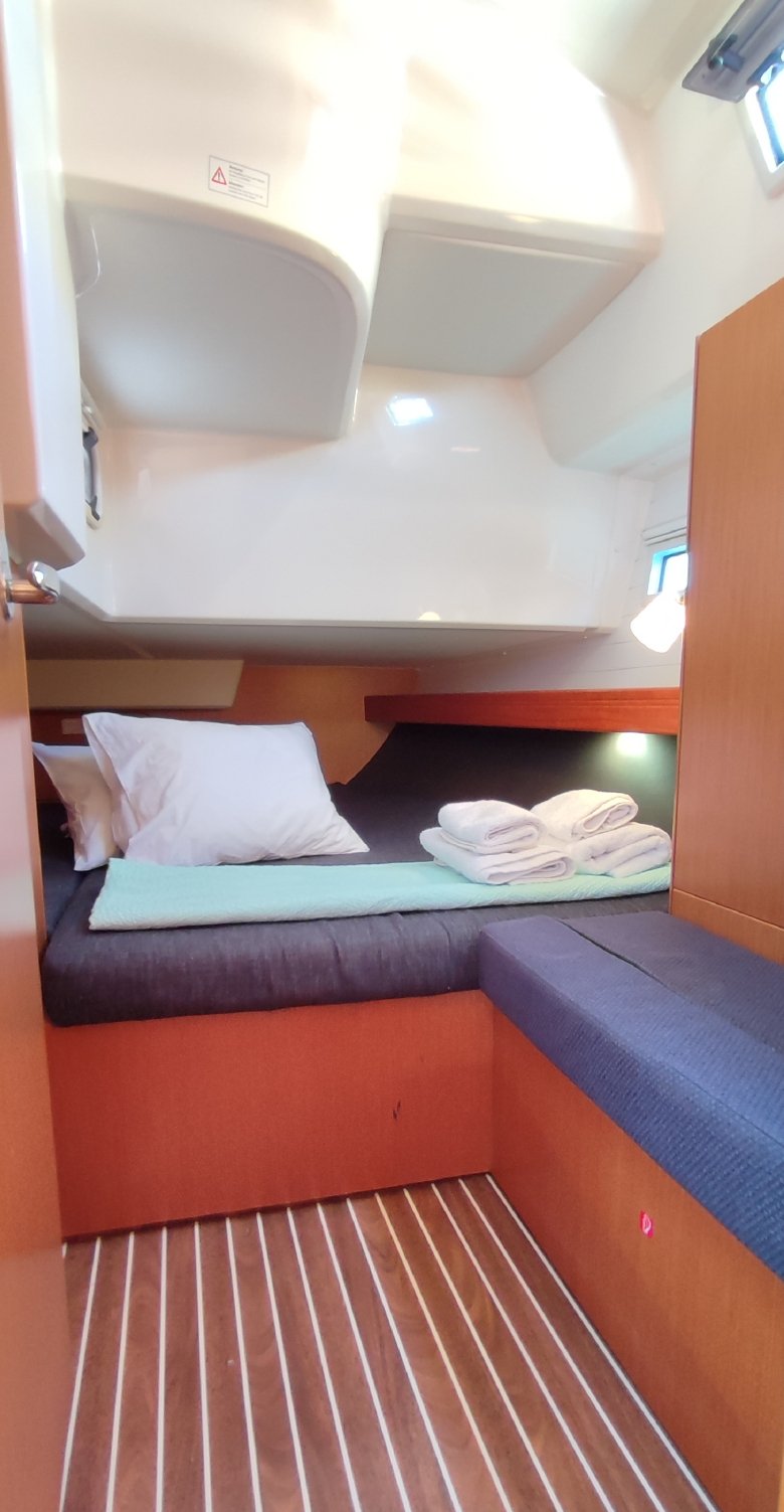 SAKE - Sailboat in Volos