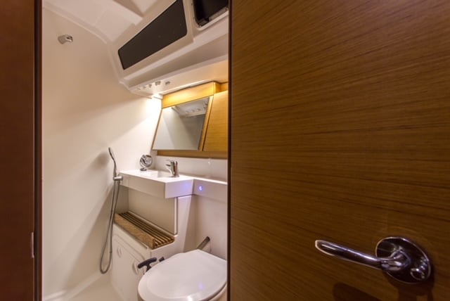 Ocean Song - Yelkenli içinde Alimos