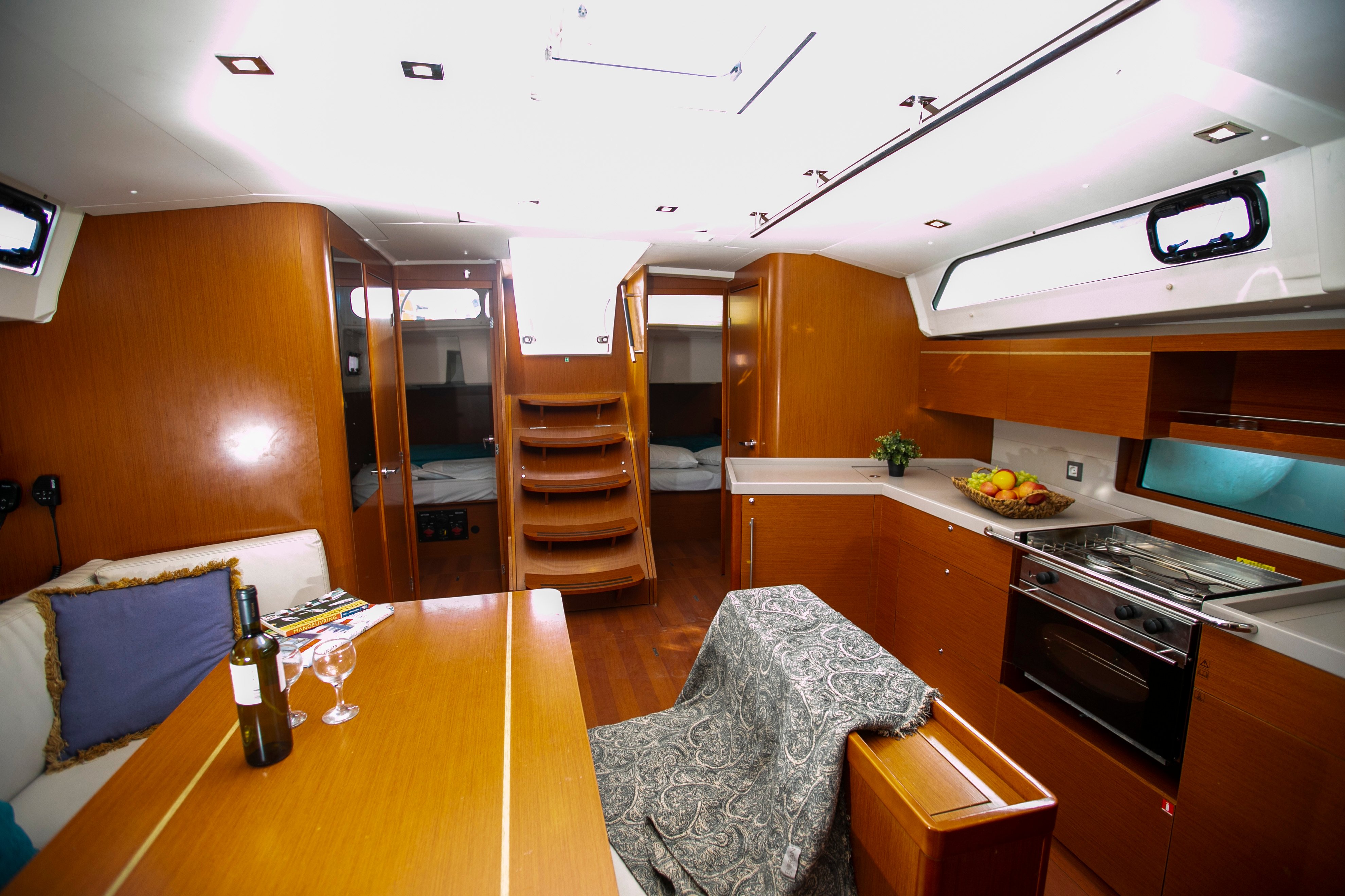 Dancing Queen - Sailboat in Alimos