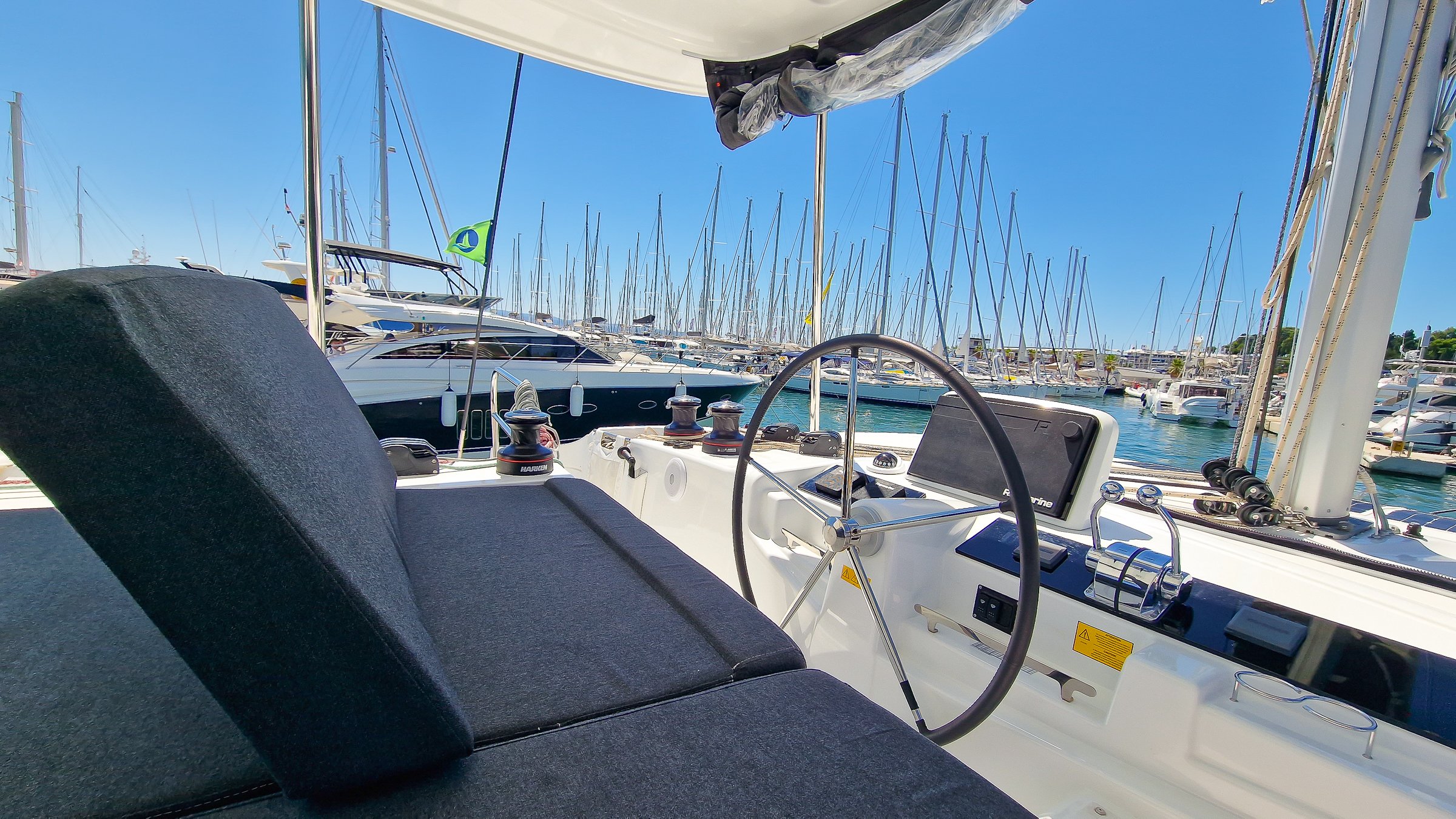 FELICITÀ - Katamaran içinde Split