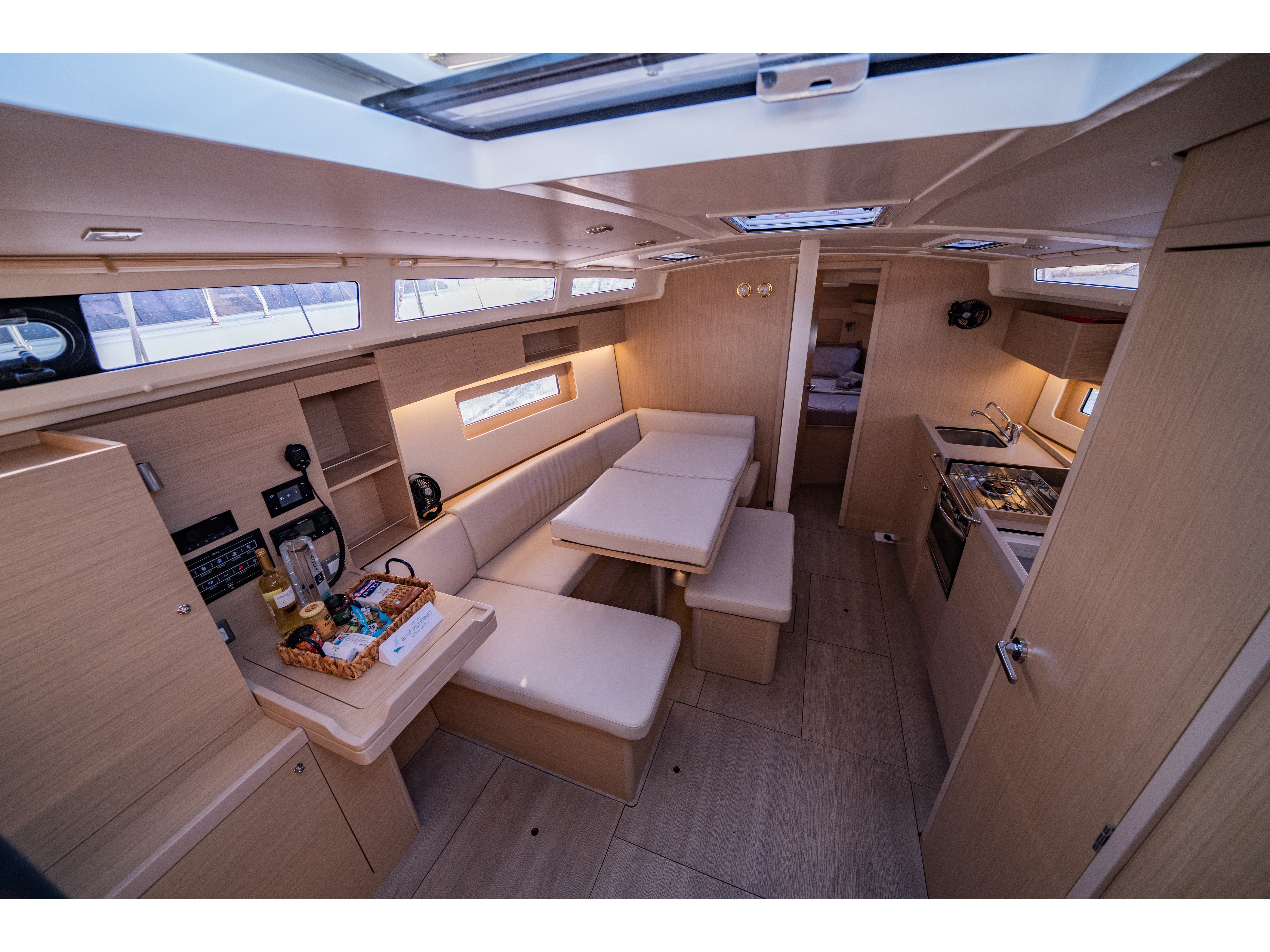 PIPERI - Sailboat in Lefkada