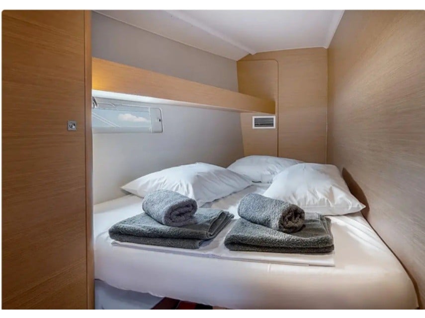 Cosmopolitan - ( The boat is located in the Port of Sivota, Lefkada ) - Sailboat in Sivota