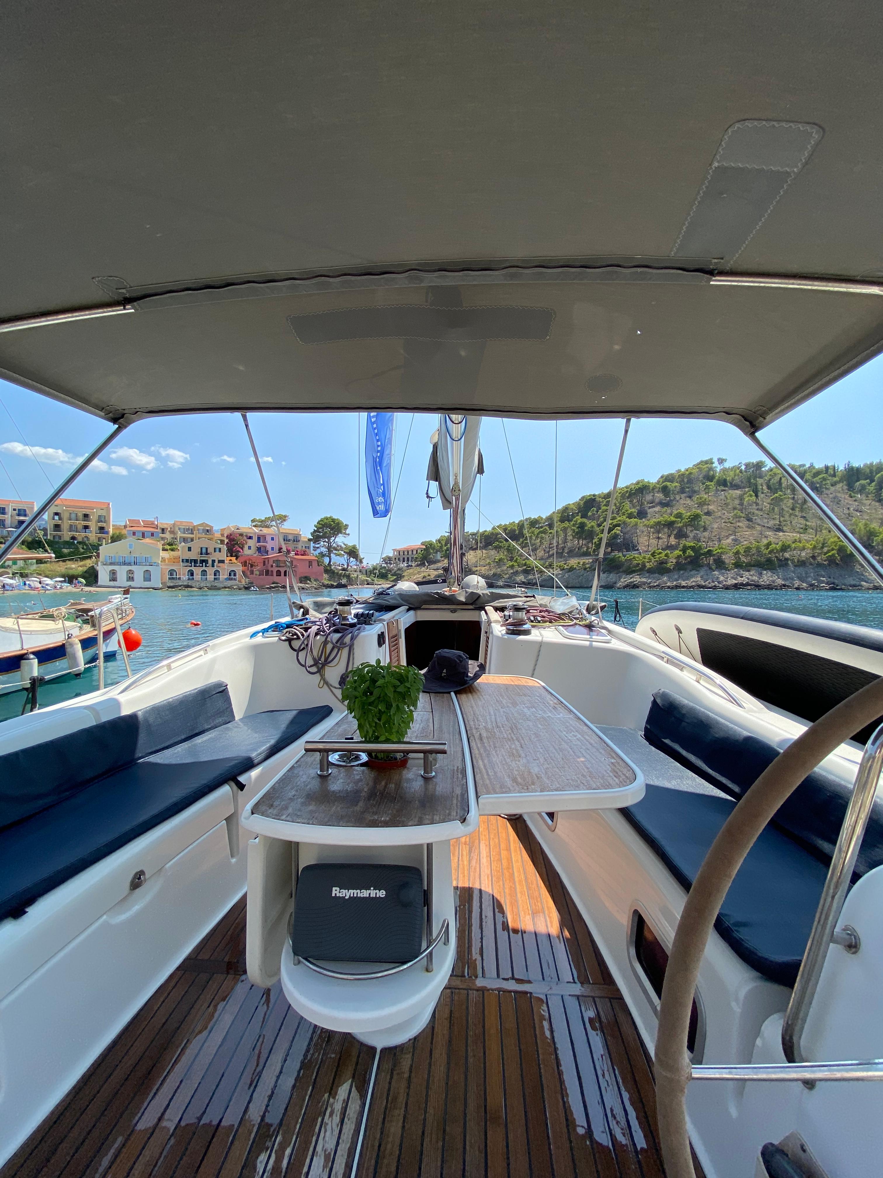 Victoria - Sailboat in Asos