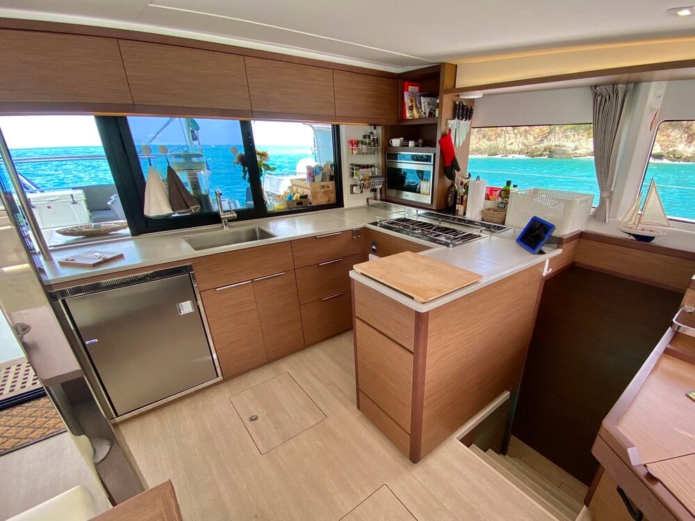 Maryna - Catamaran in Providence