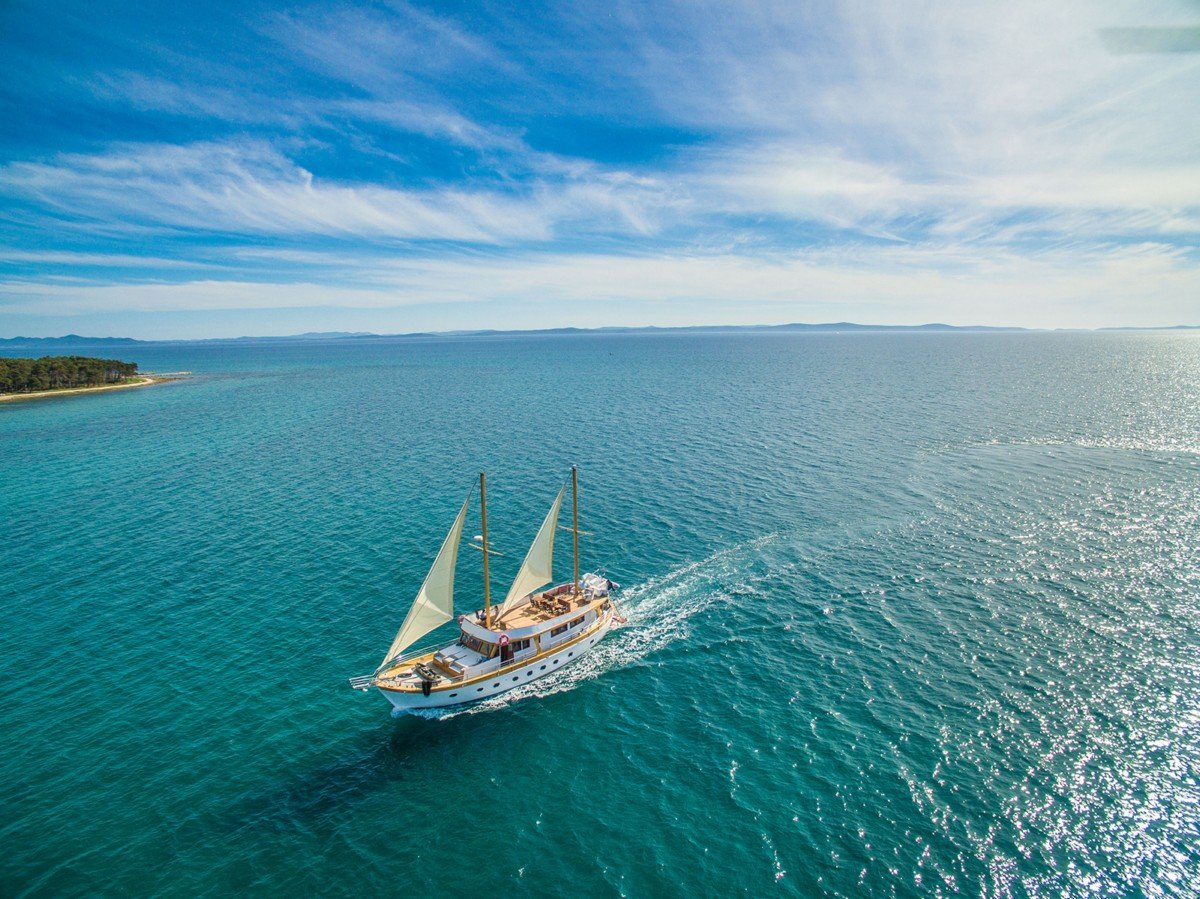 ADRIATIC BREEZE - Gulet in Split