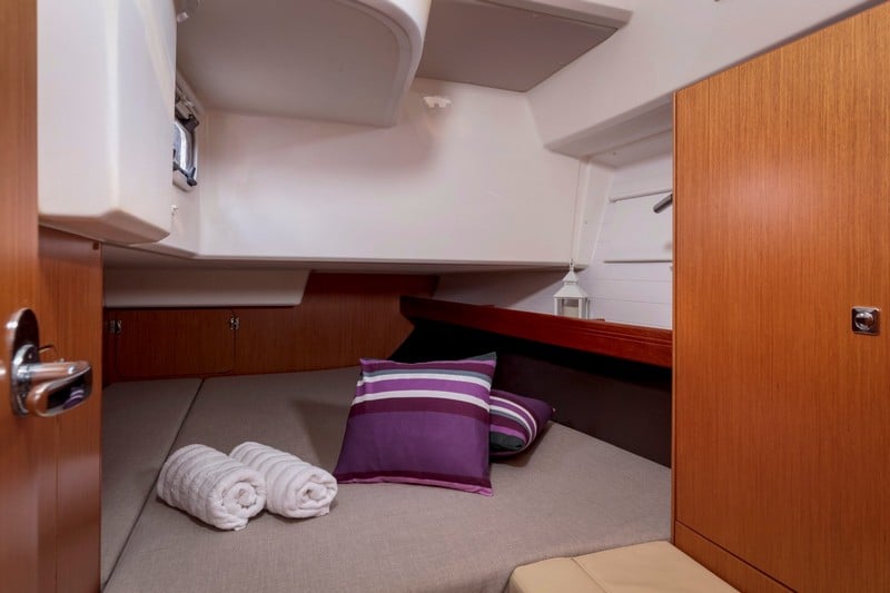 NINA - Sailboat in Split