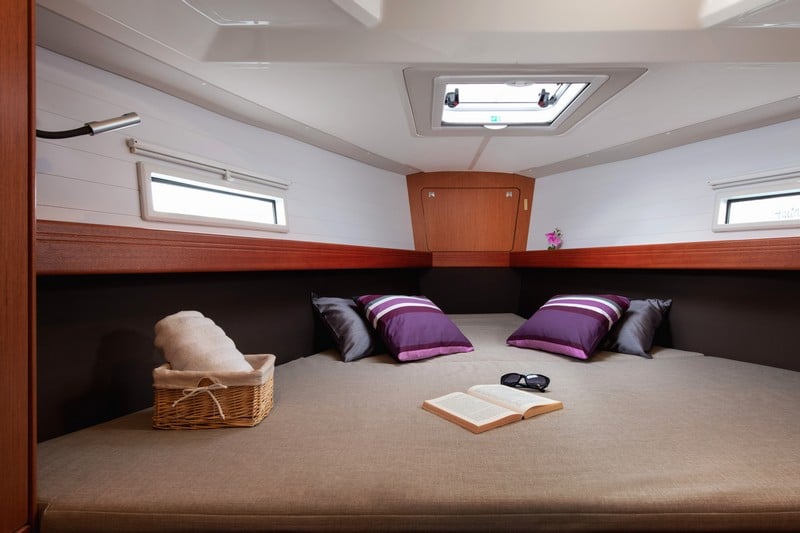 NINA - Sailboat in Split