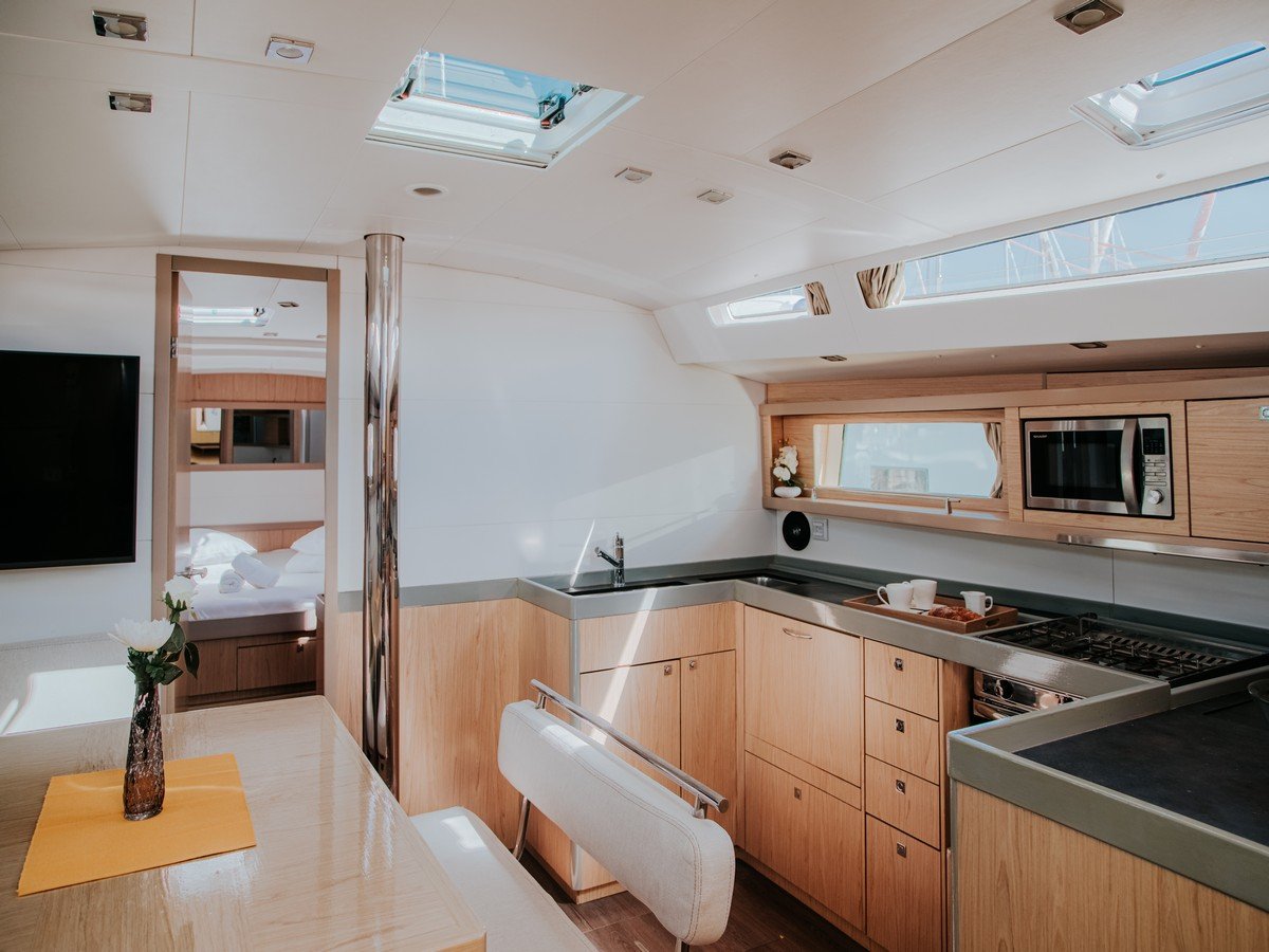 GOLD ONE - Sailboat in Split