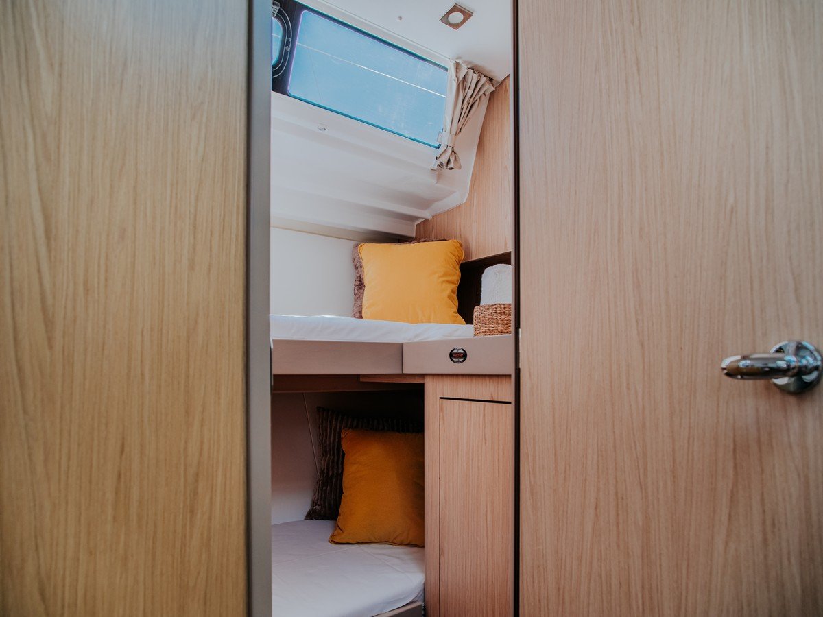 GOLD ONE - Sailboat in Split