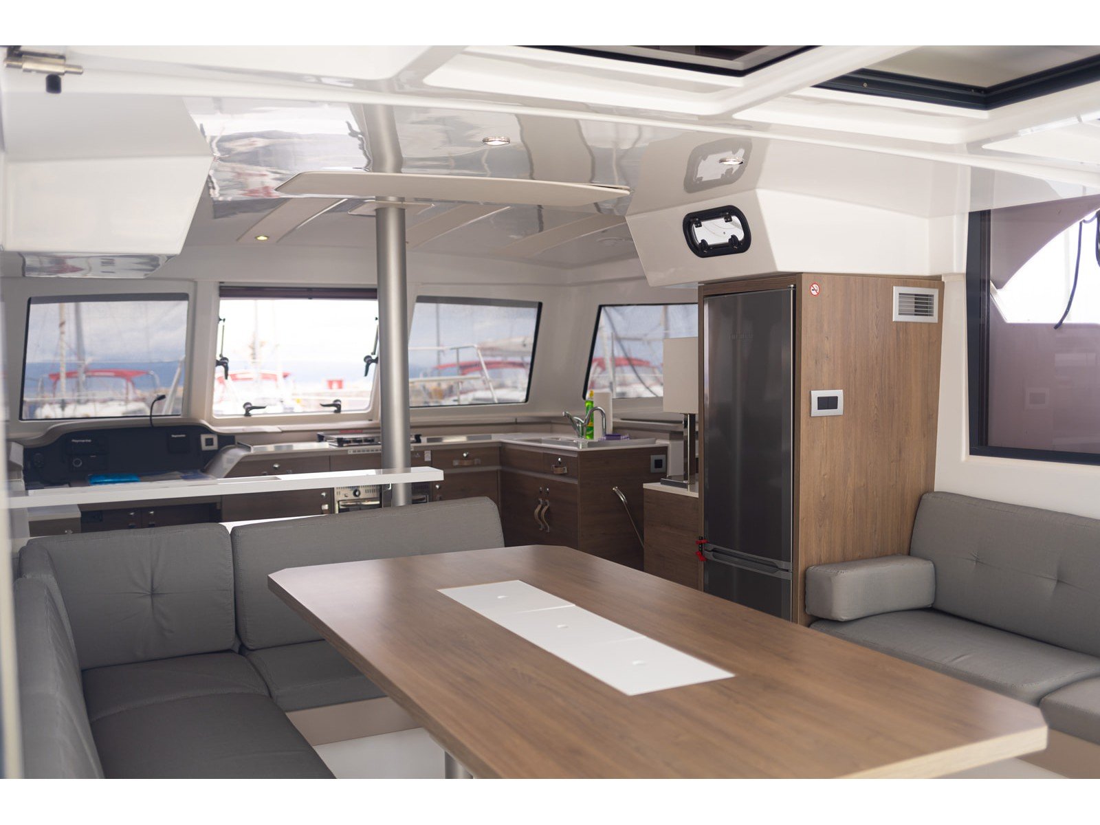 MAYA BAY 4 - Catamaran in Kaštel Gomilica