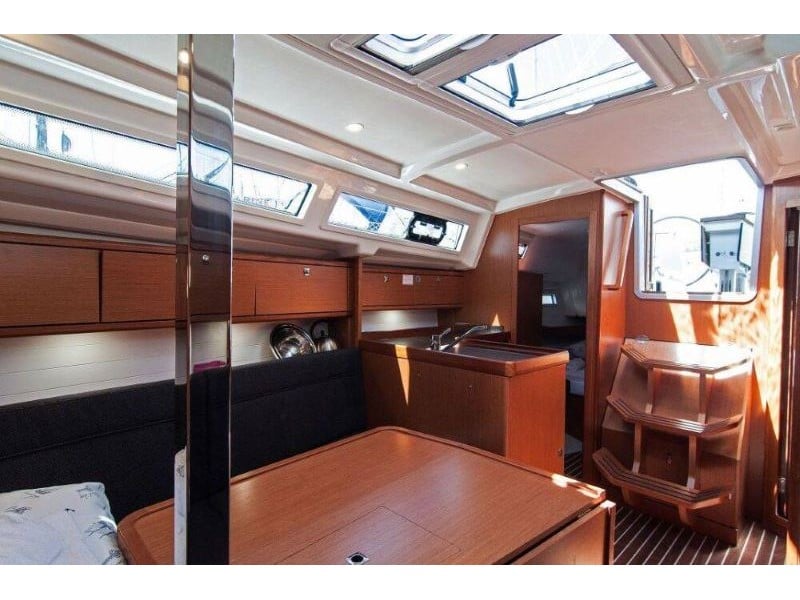 ADRIA TINA - Sailboat in Split