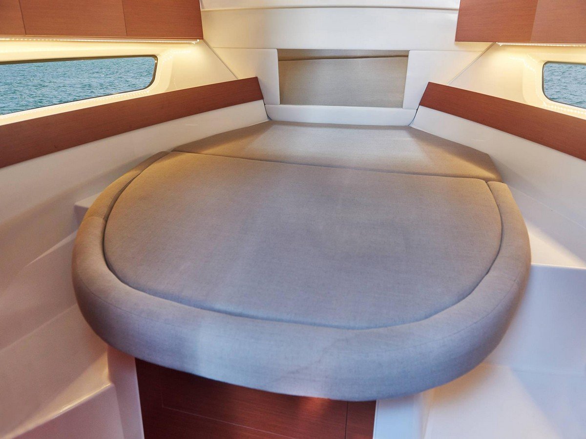 SALTY KISS - Motor Yacht in Split