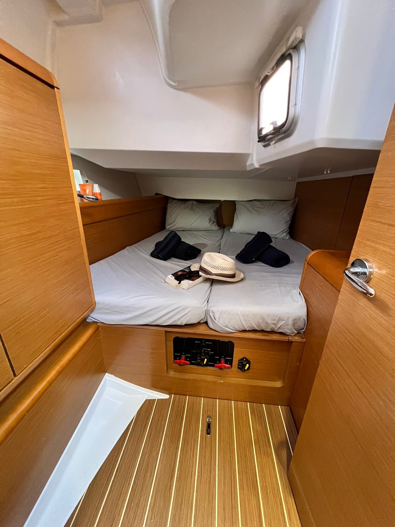 Spirus - Yelkenli içinde Alimos