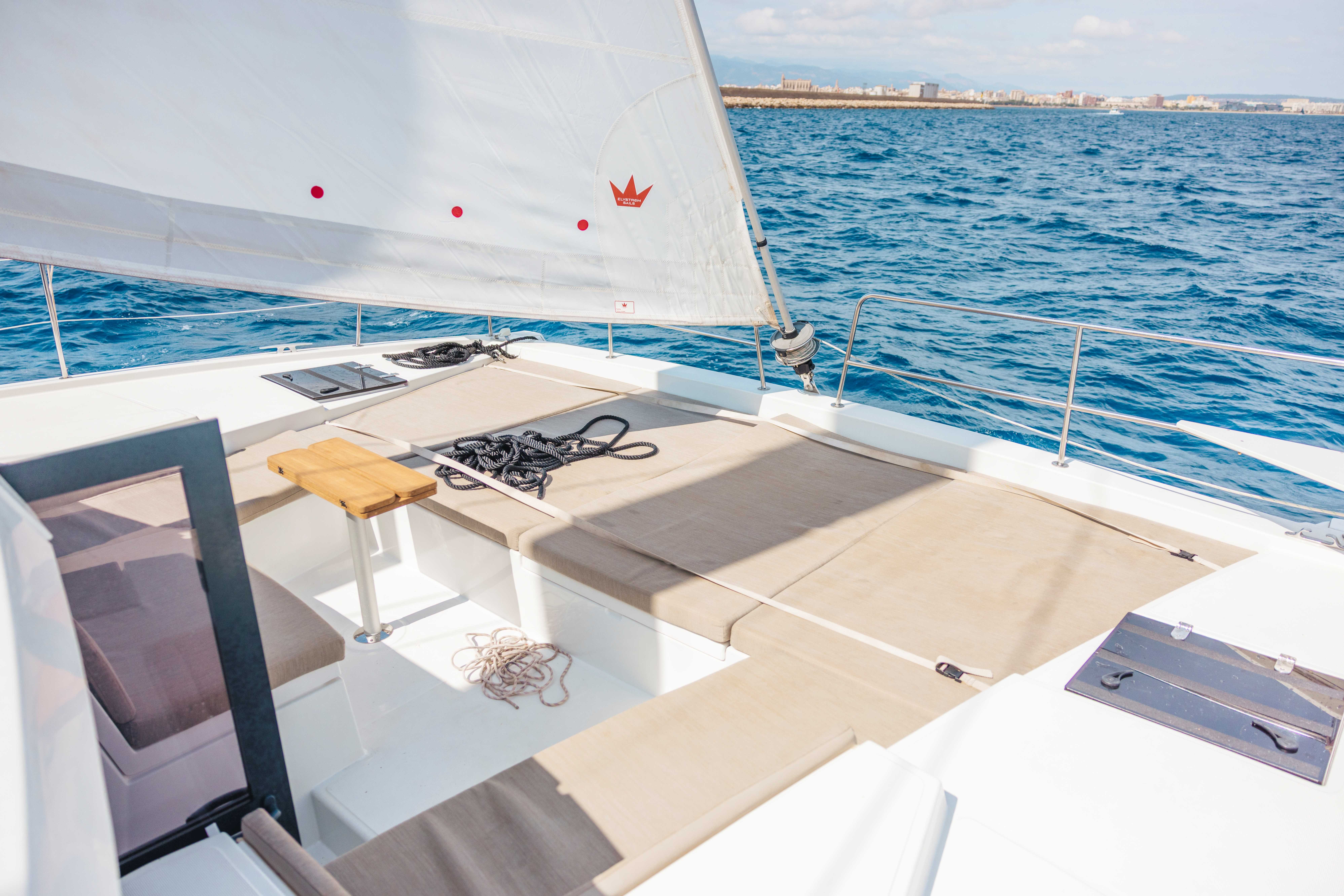 Loxarel - Catamaran in Eivissa