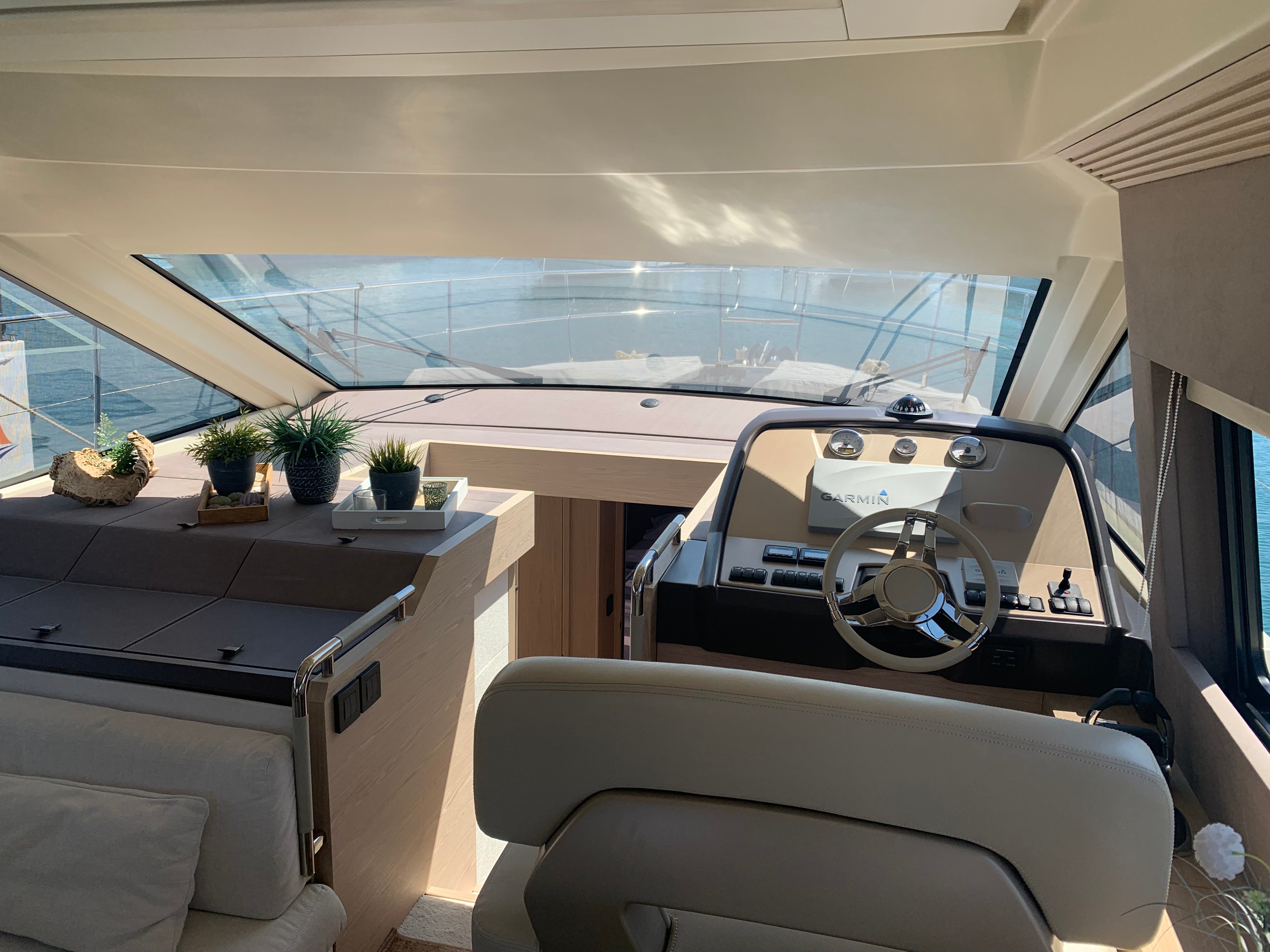 Sundowner - Motor Yacht in Trogir