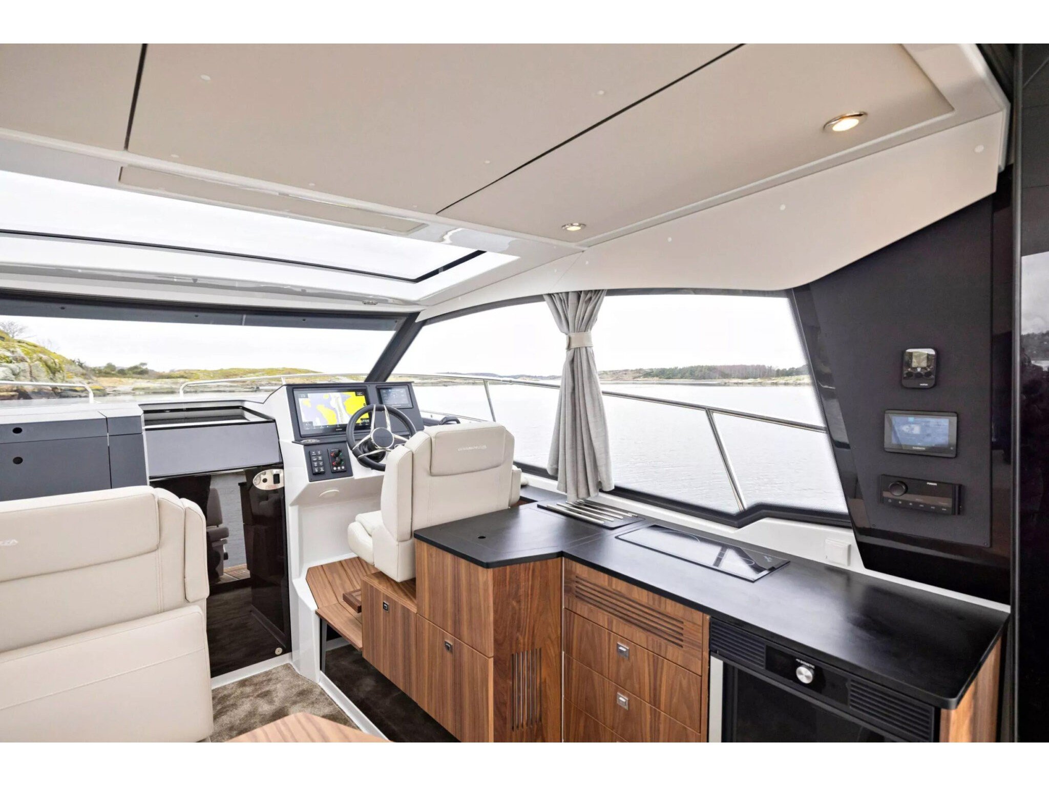 LAGANINI - Motor Yacht in Trogir