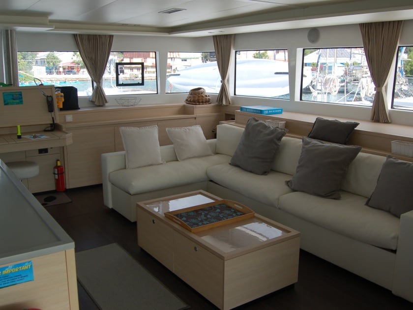 Cabin M06 (RM) - Catamaran in Providence