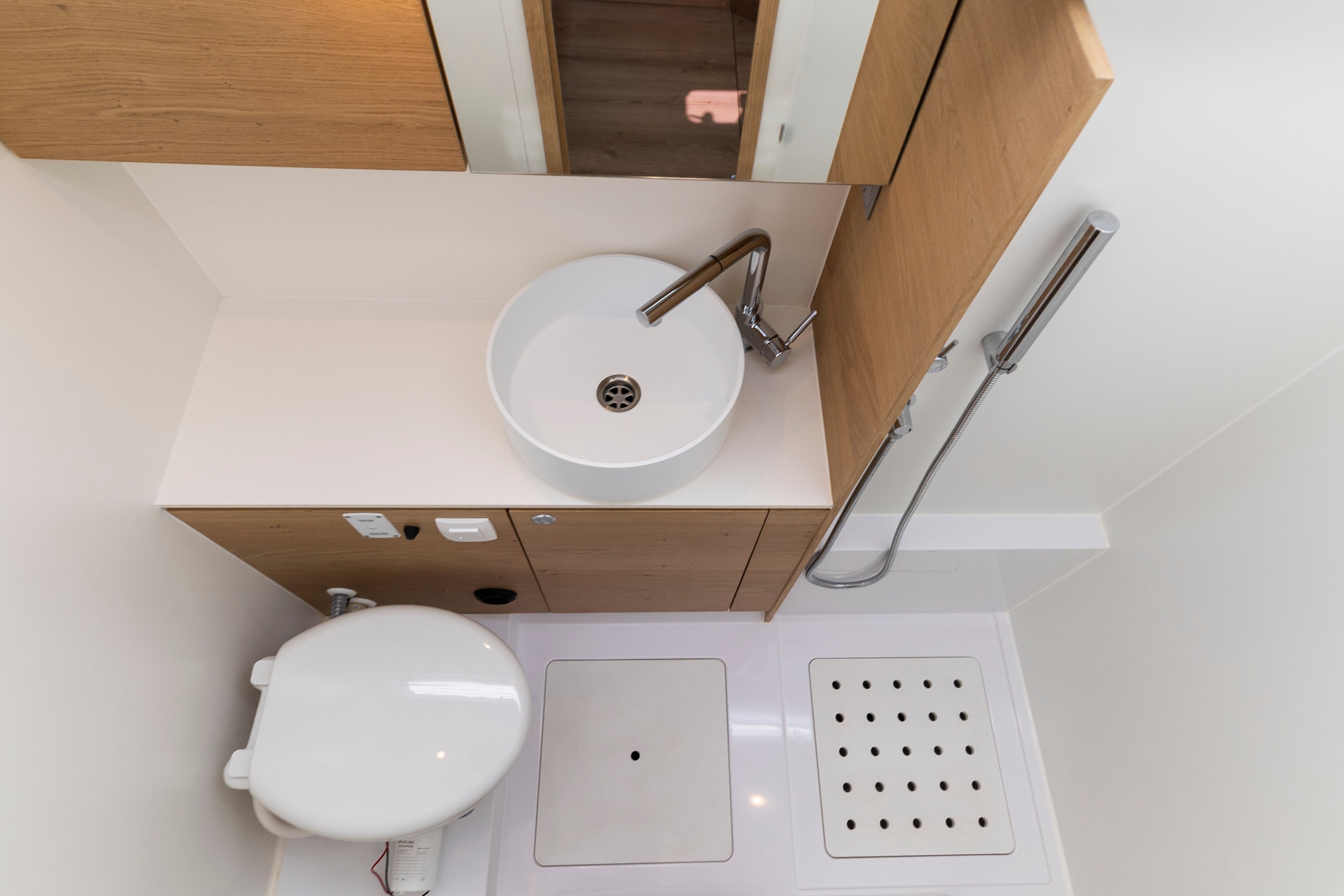 VEKENEGA - Sailboat in Zadar