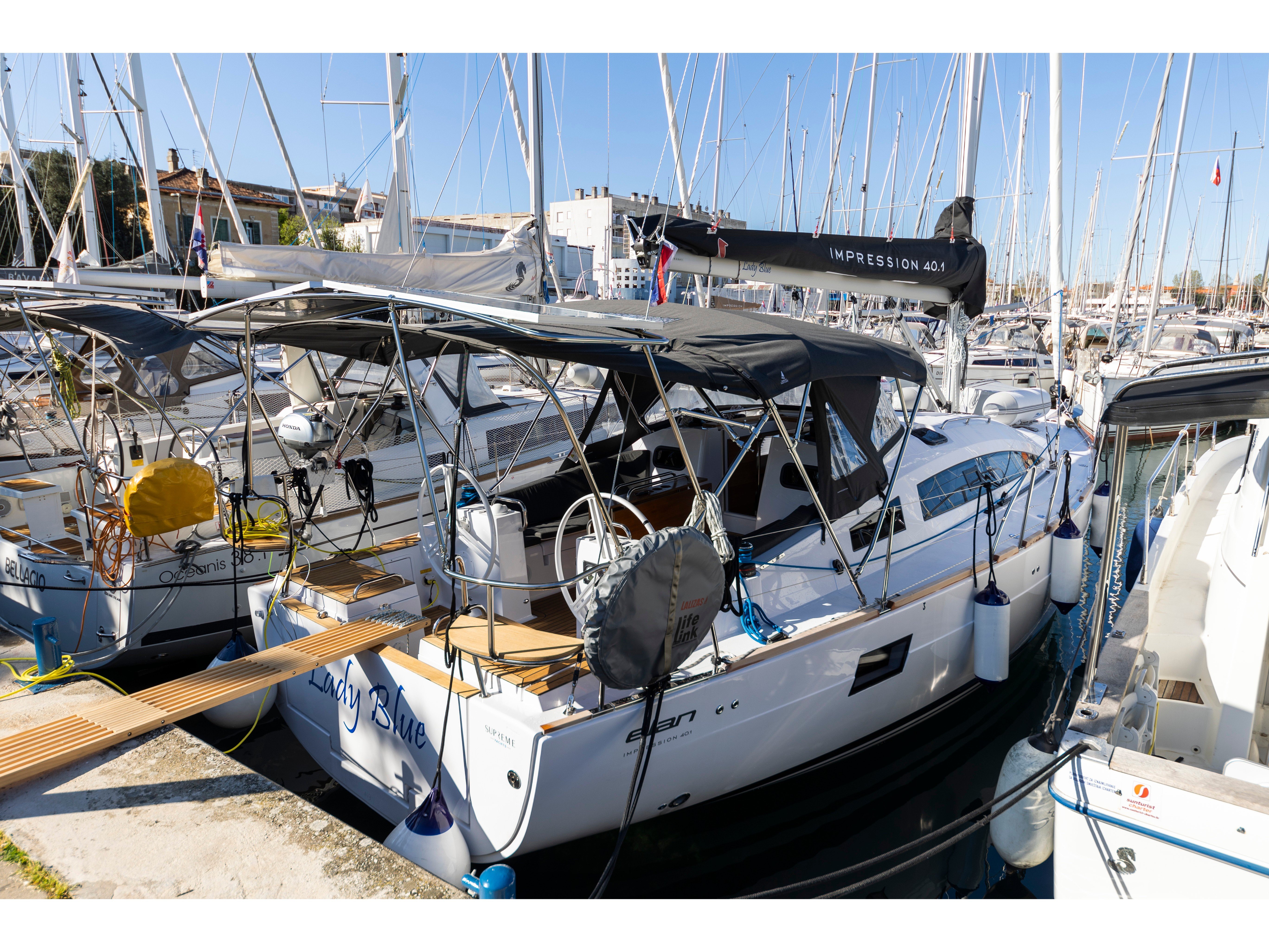 Lady Blue - Sailboat in Zadar