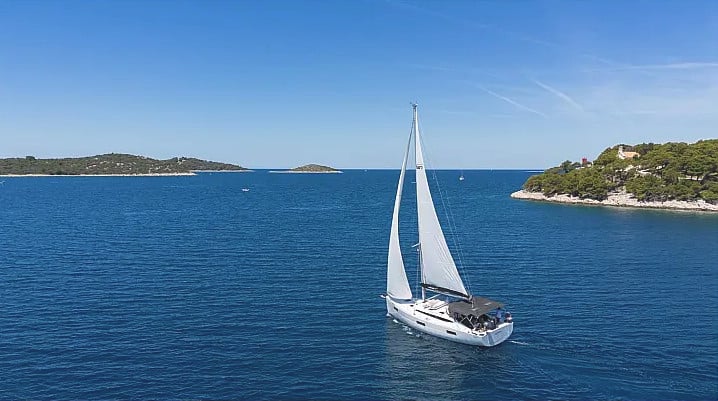 SUPREME - Sailboat in Zadar