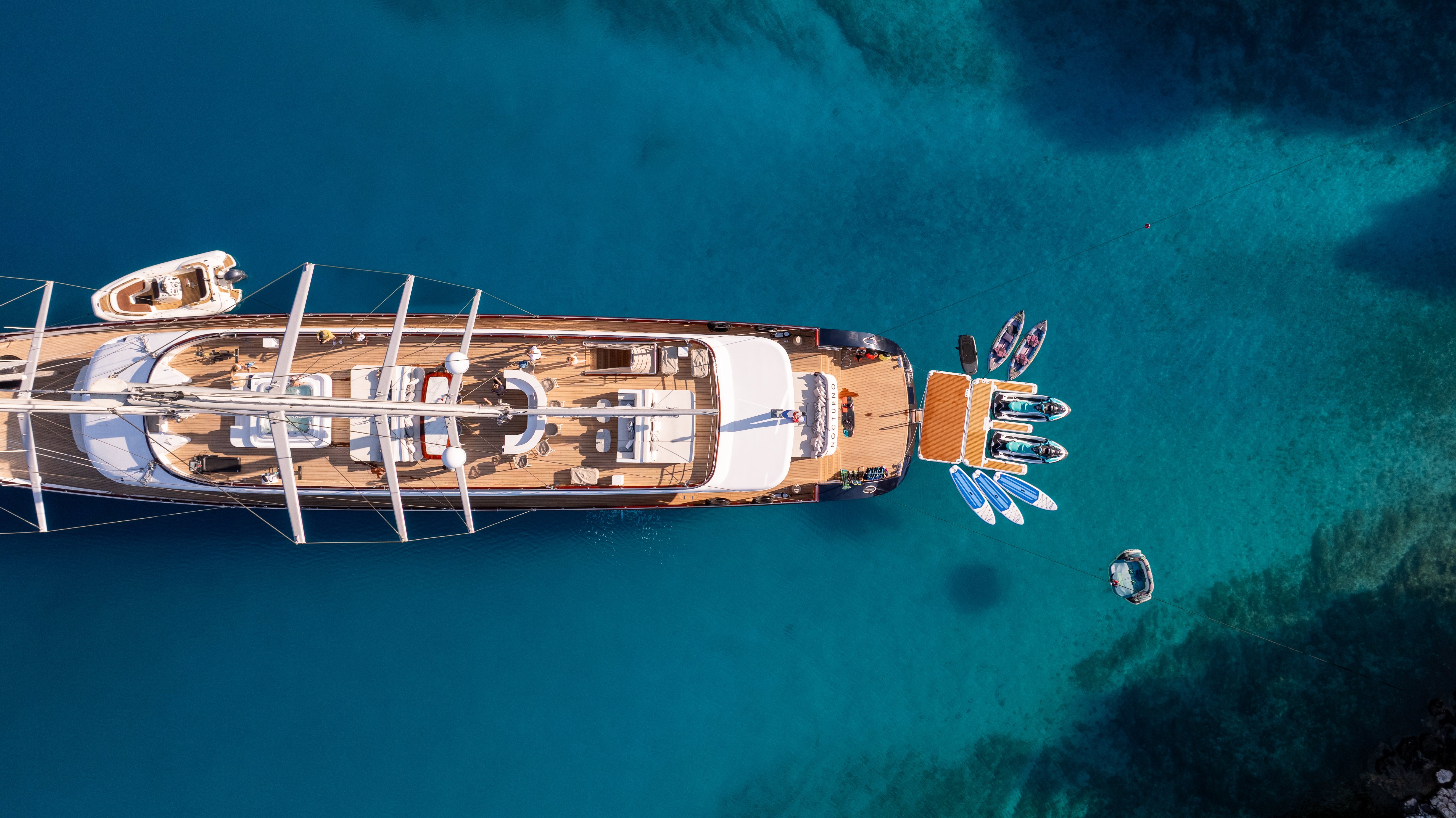 Nocturno - Sailboat in Split