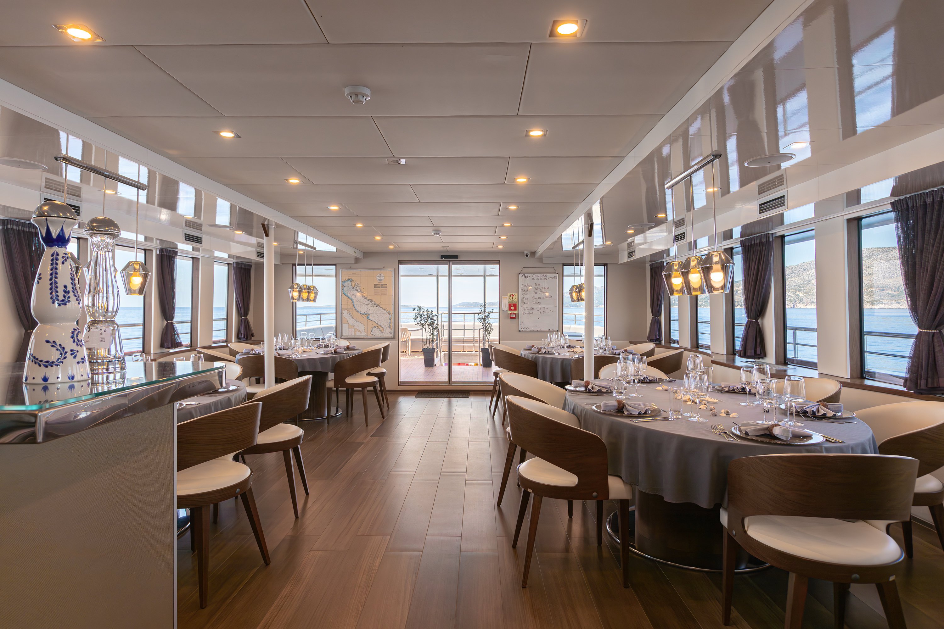 Yolo - Motor Yacht in Split