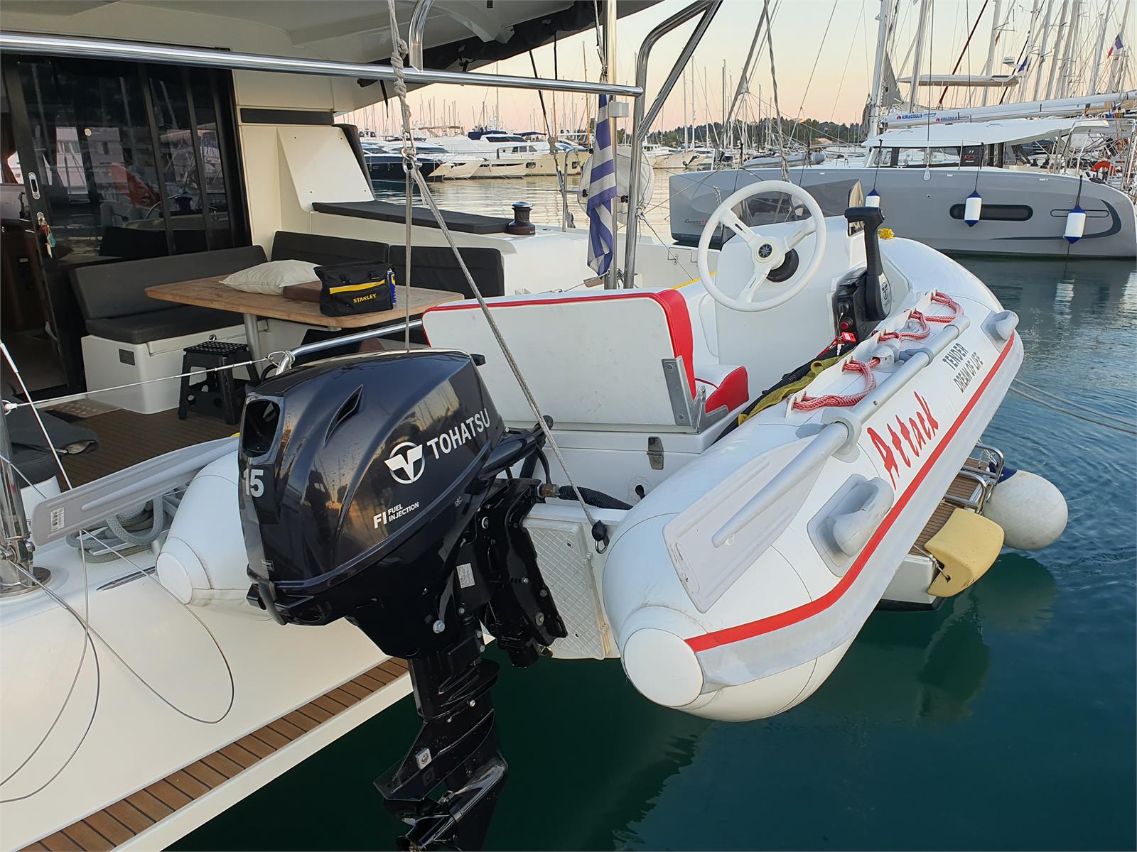 Comfort - Catamaran in Kontokali