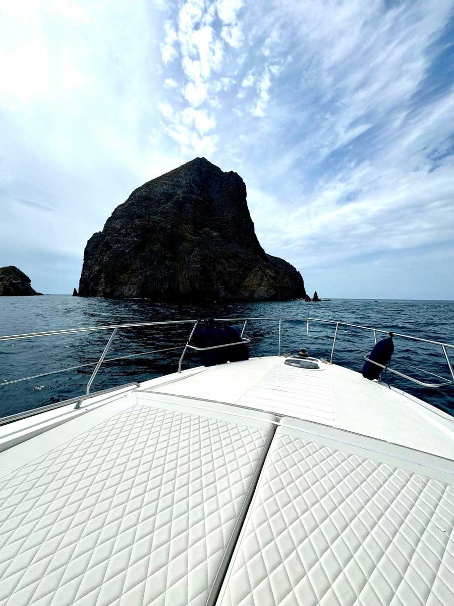 Ludos - Motor Yacht in Tropea