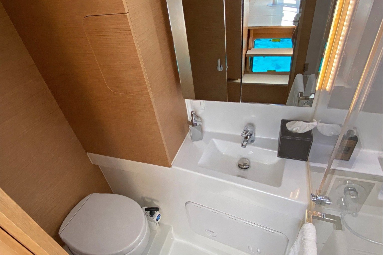 Pontinesia - Catamaran in Nettuno