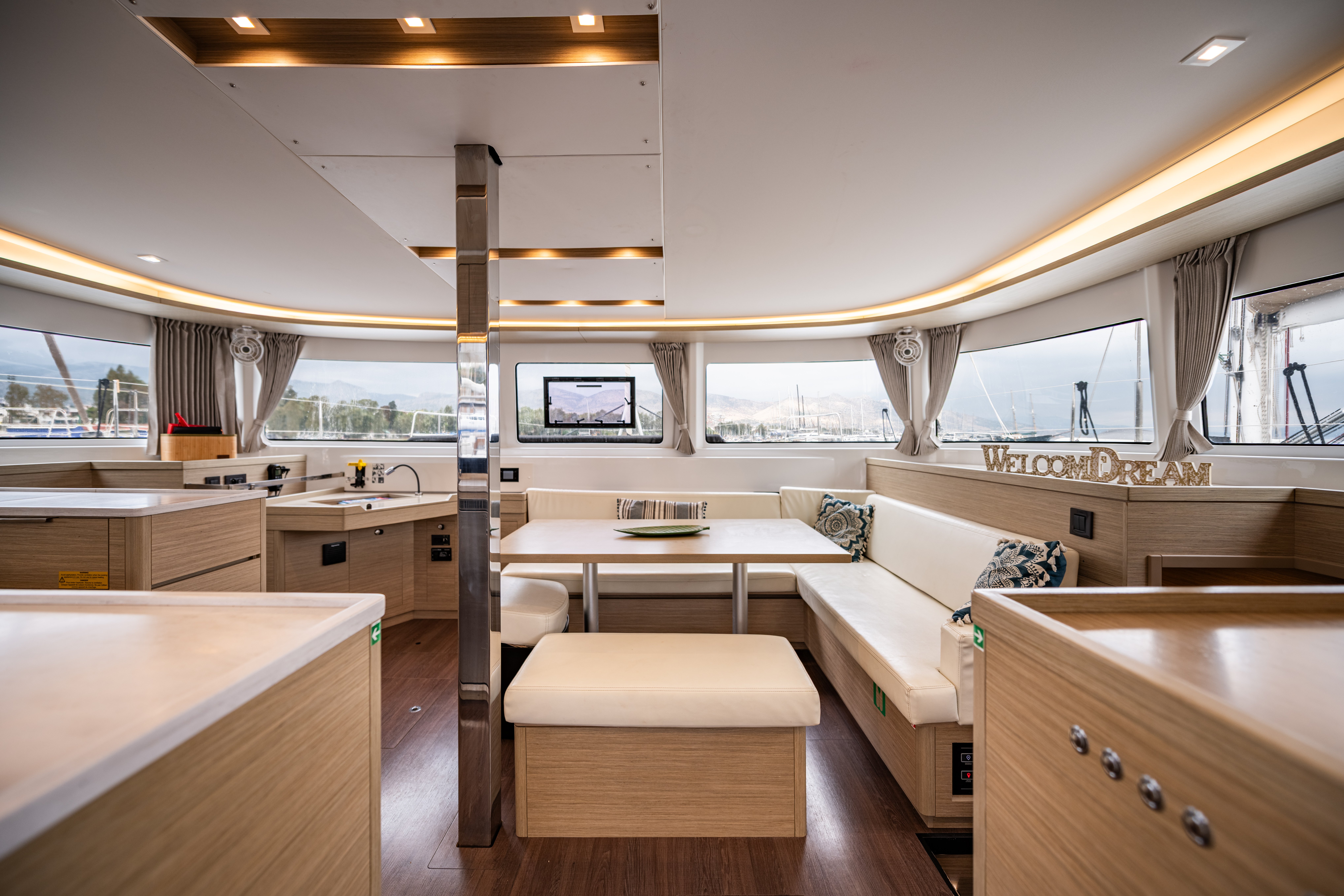 Hydra XV - Katamaran içinde Lefkada