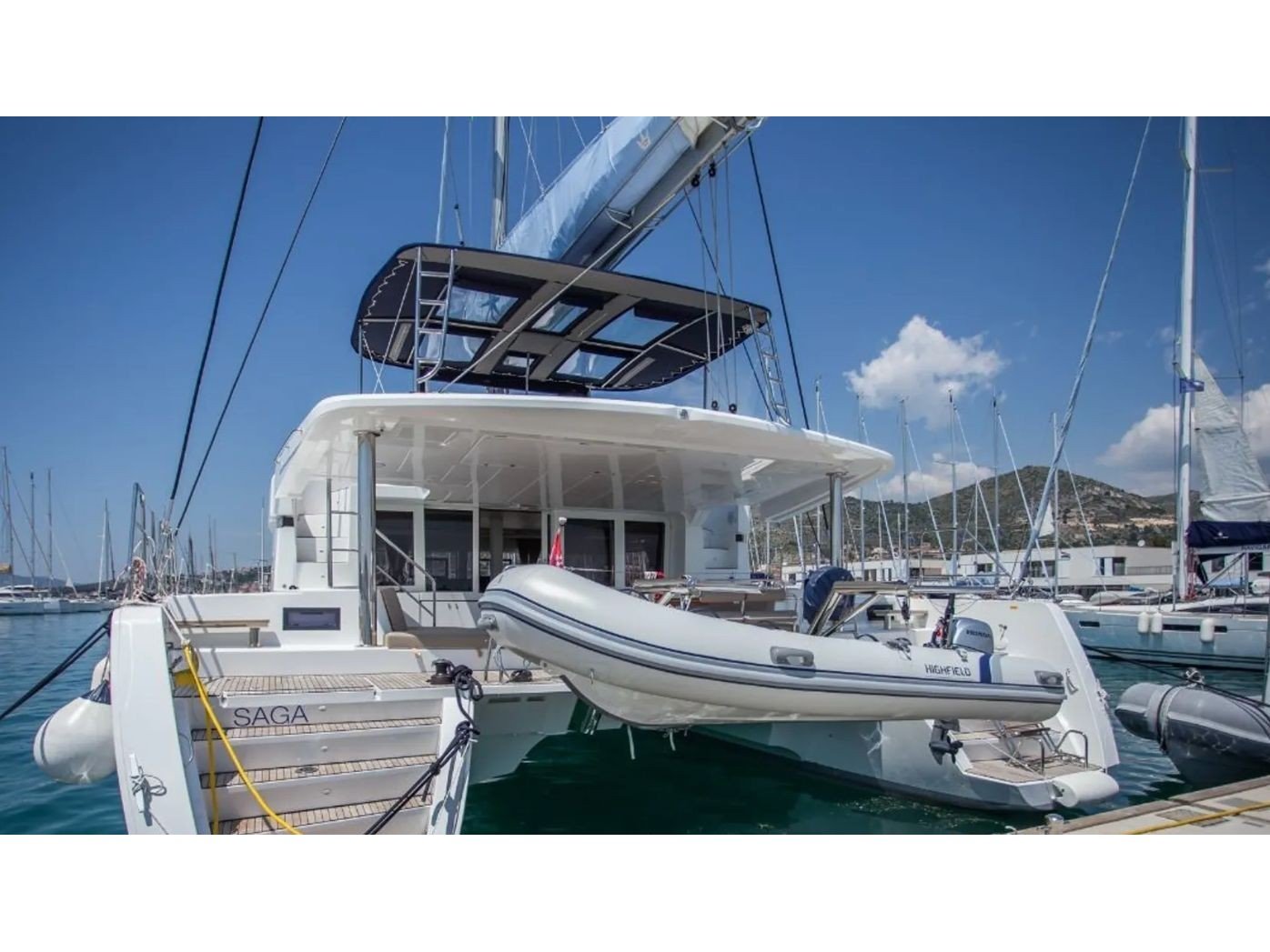 Saga - Katamaran içinde Lefkada