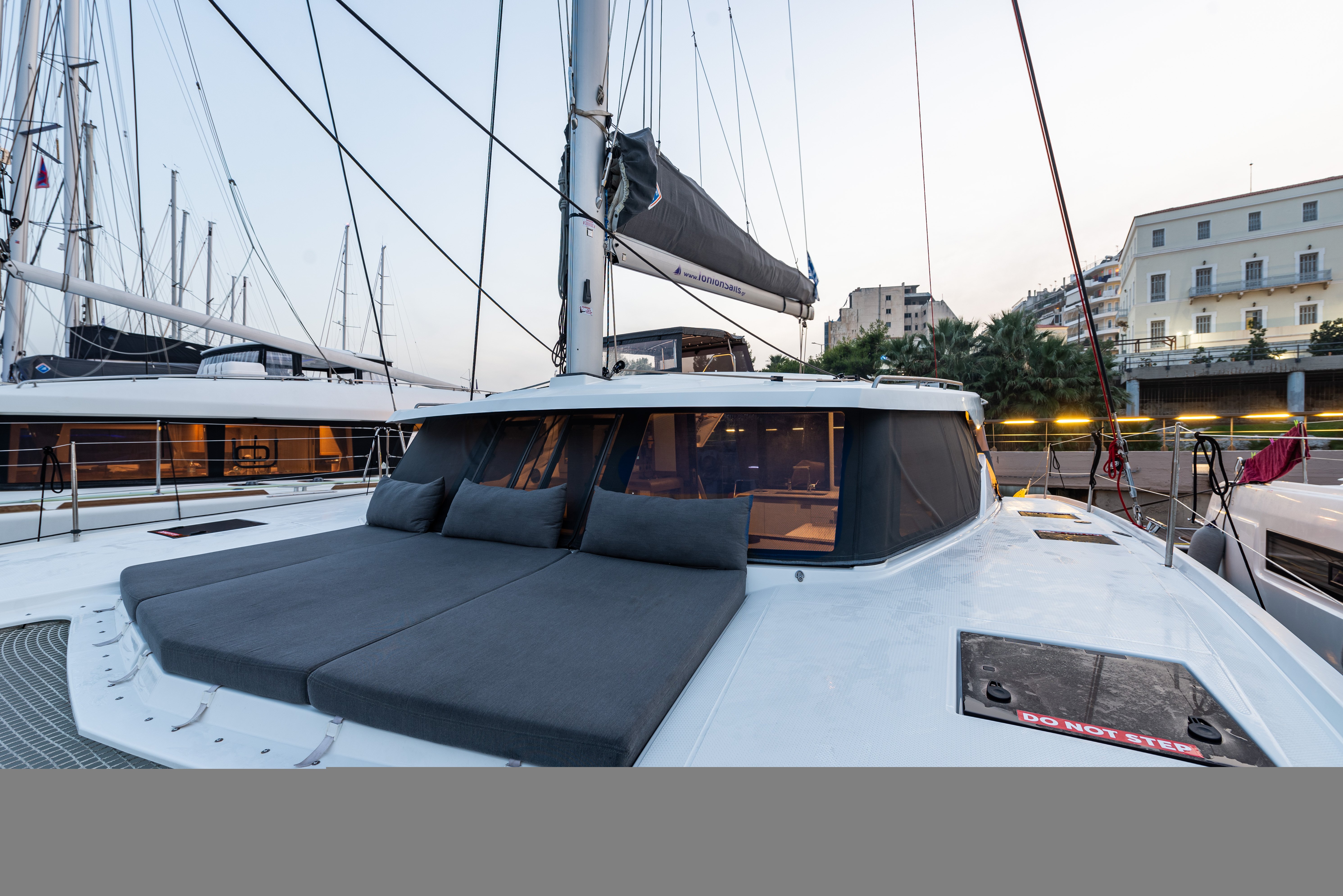 Rih - Katamaran içinde Lefkada