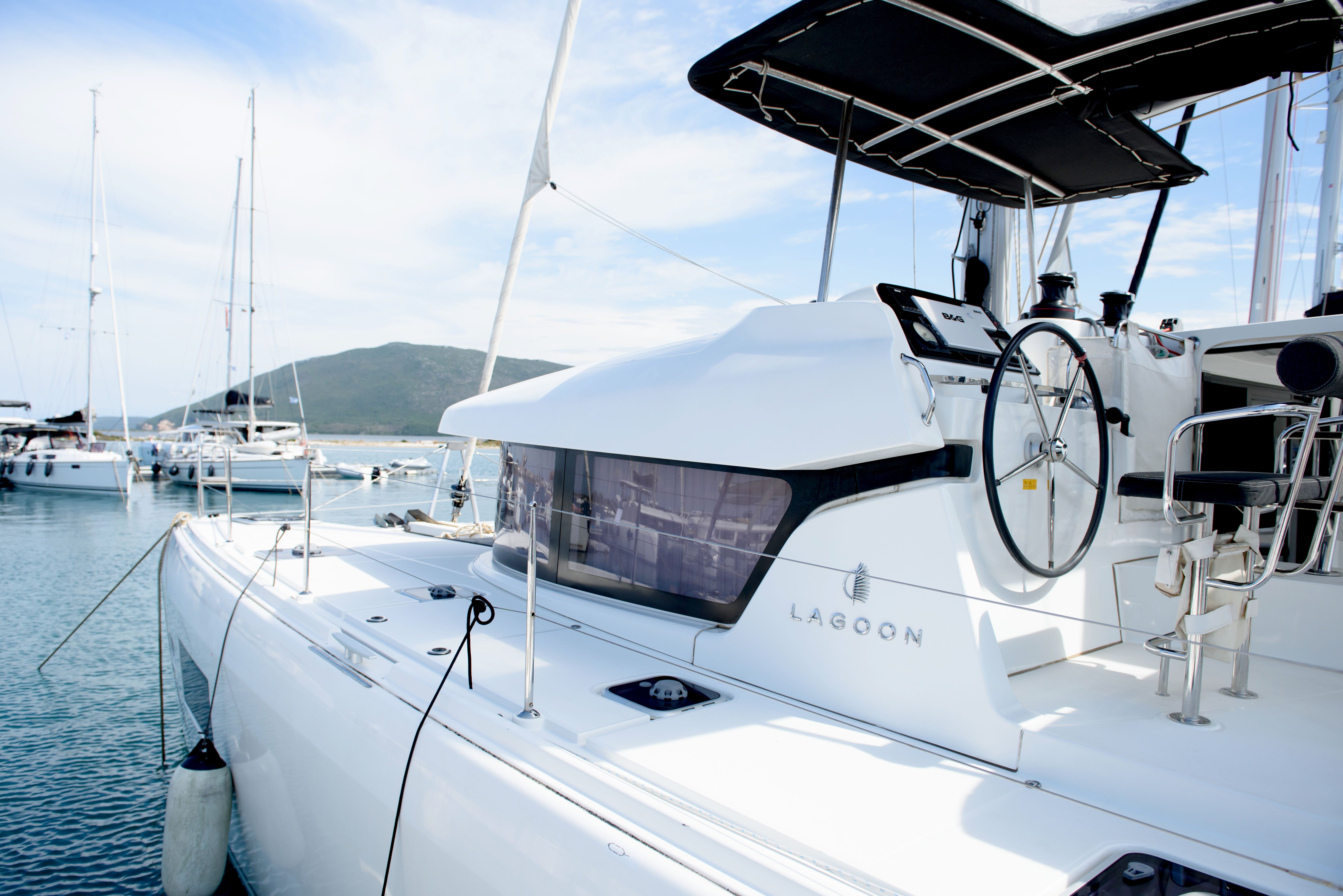 Full Moon - Katamaran içinde Lefkada