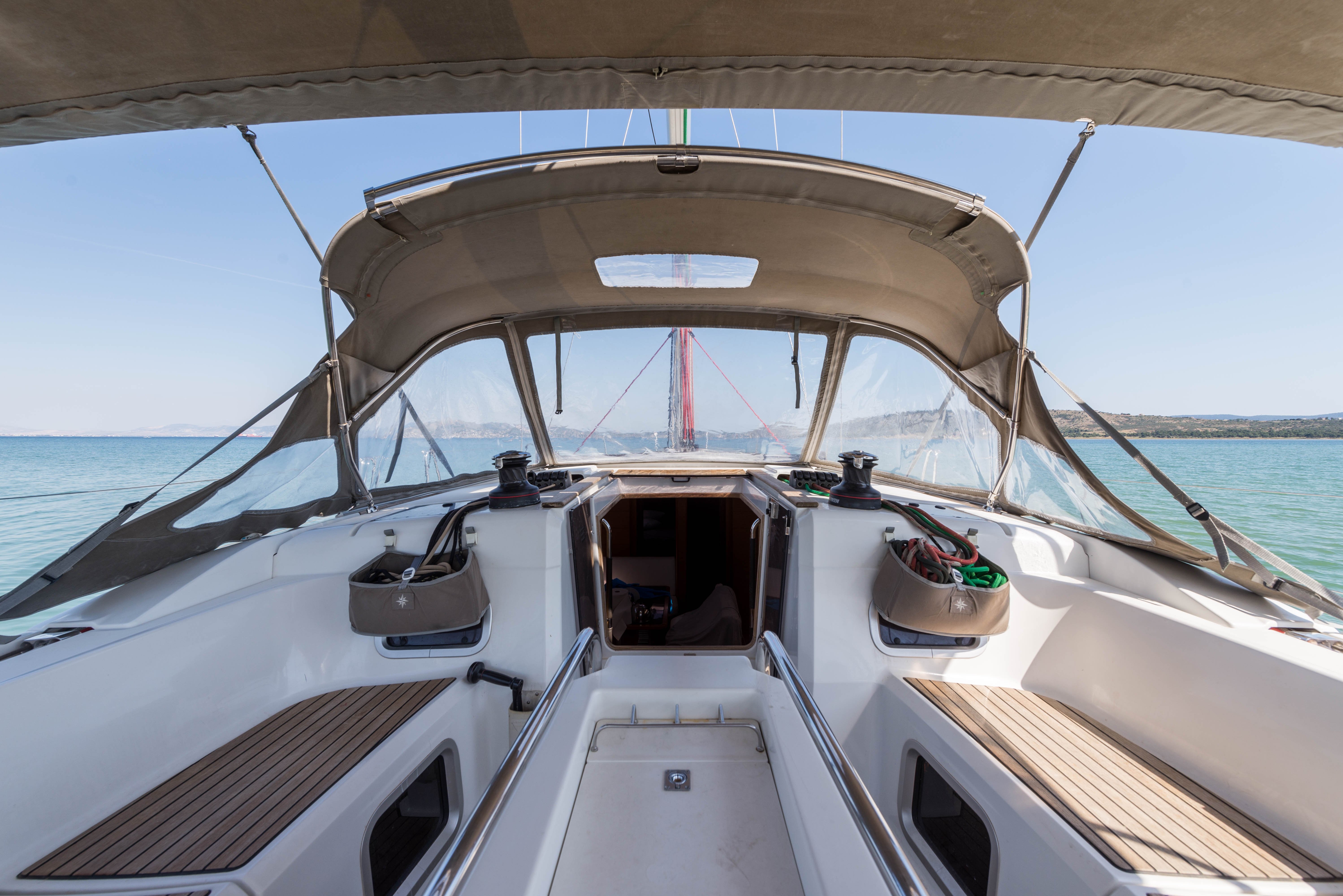 Vega - Yelkenli içinde Nea Peramos