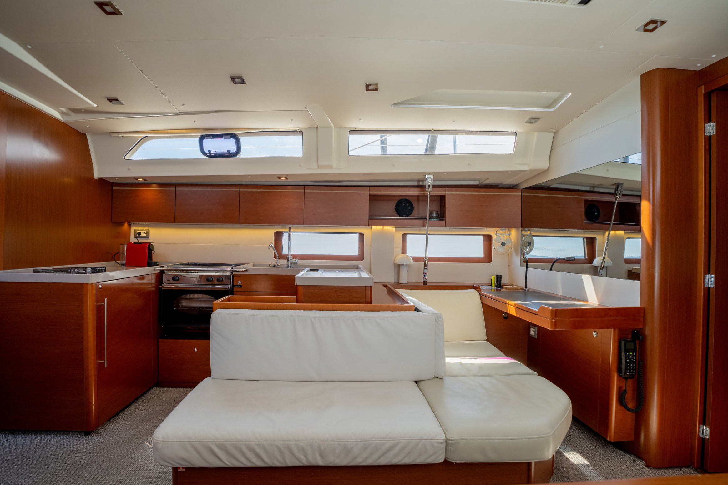 One Piece - Sailboat in Alimos