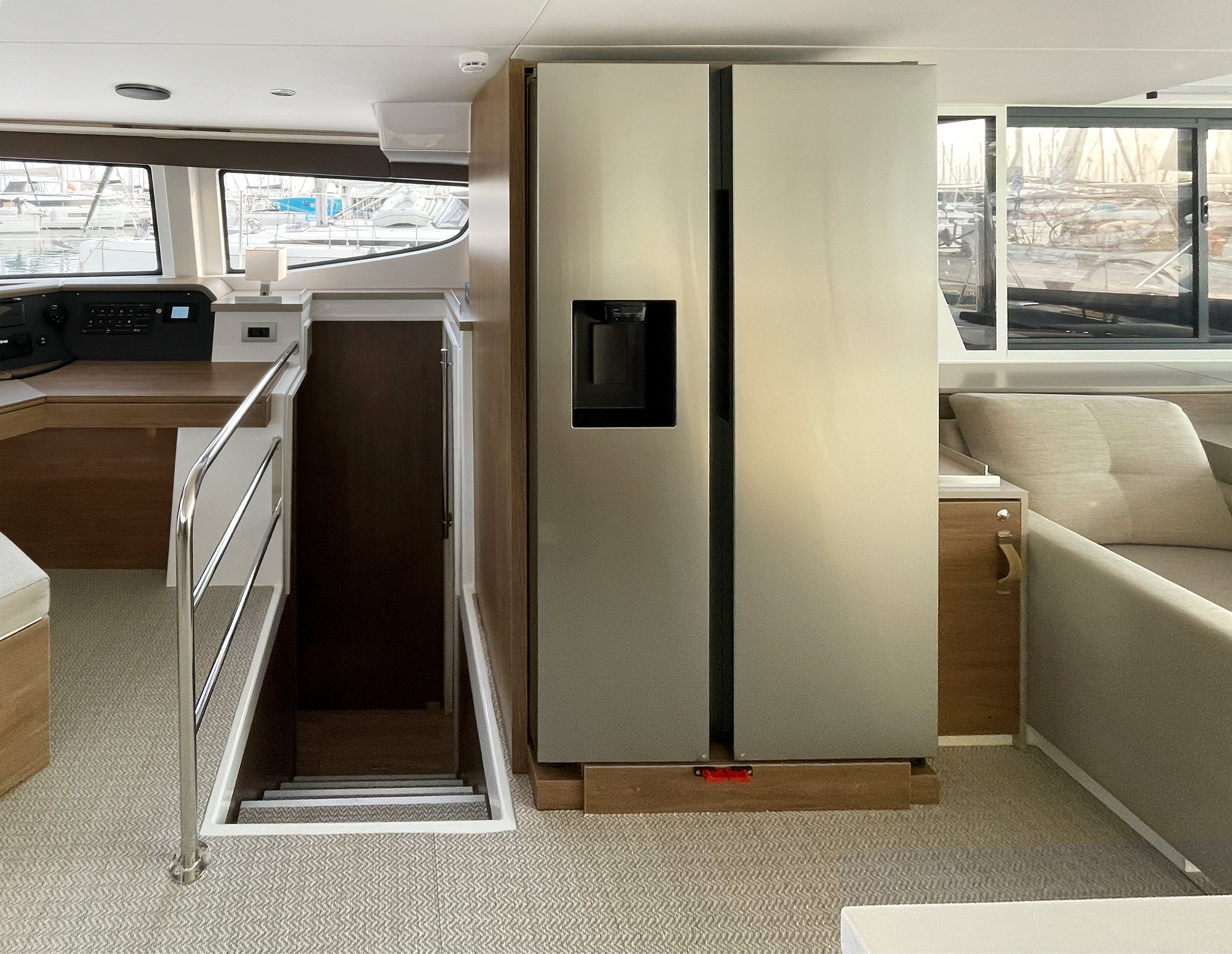 Enma - Katamaran içinde Alimos