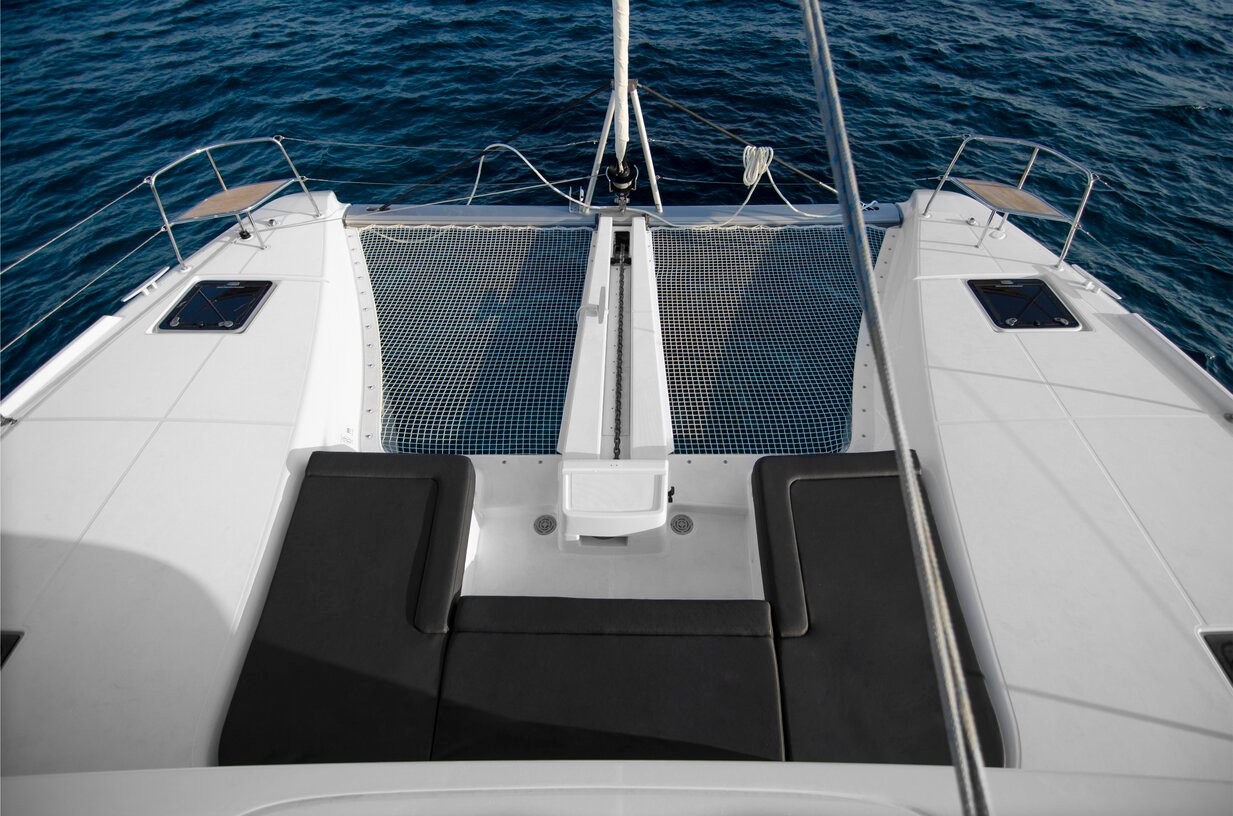 Golden Promise - Katamaran içinde Alimos