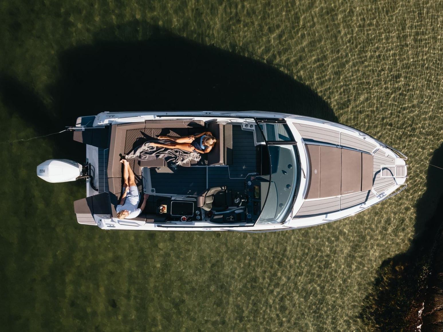 Odysseus - Motor Yacht in Paros