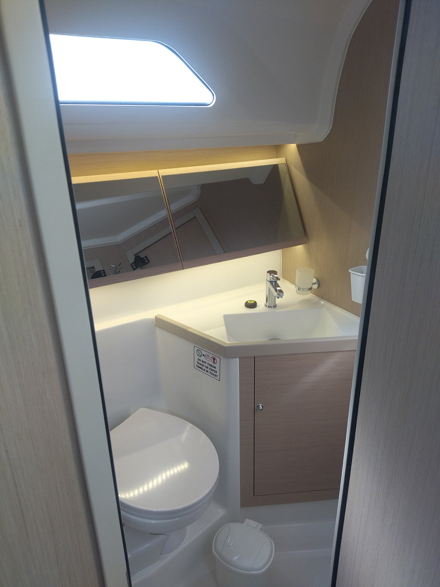 MAGNUM - Sailboat in Alimos