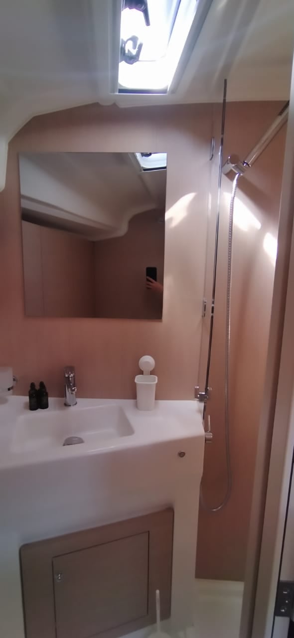 FERRARI - Sailboat in Lavrio