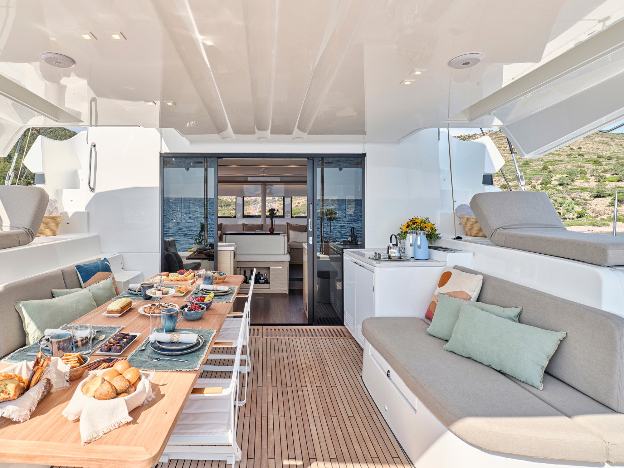 EFKRATI - Catamaran in Alimos