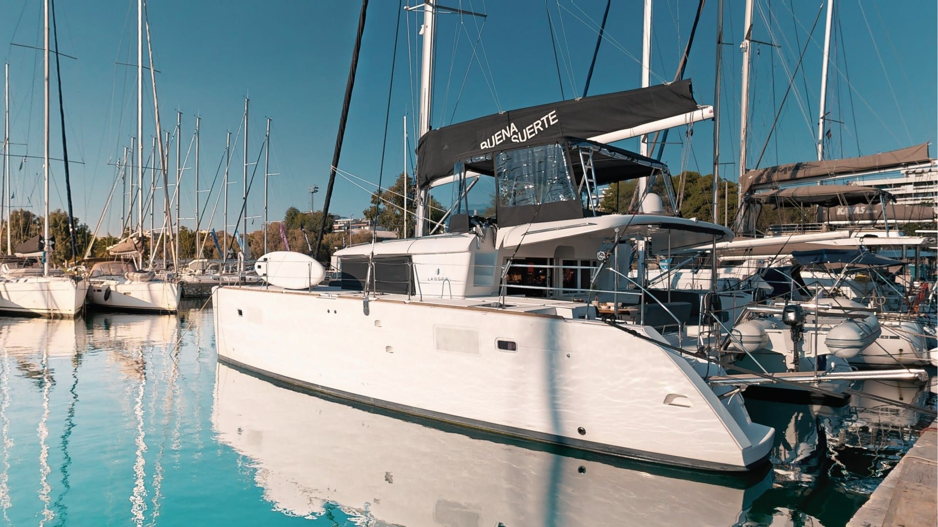 BUENA SUERTE - Catamaran in Alimos